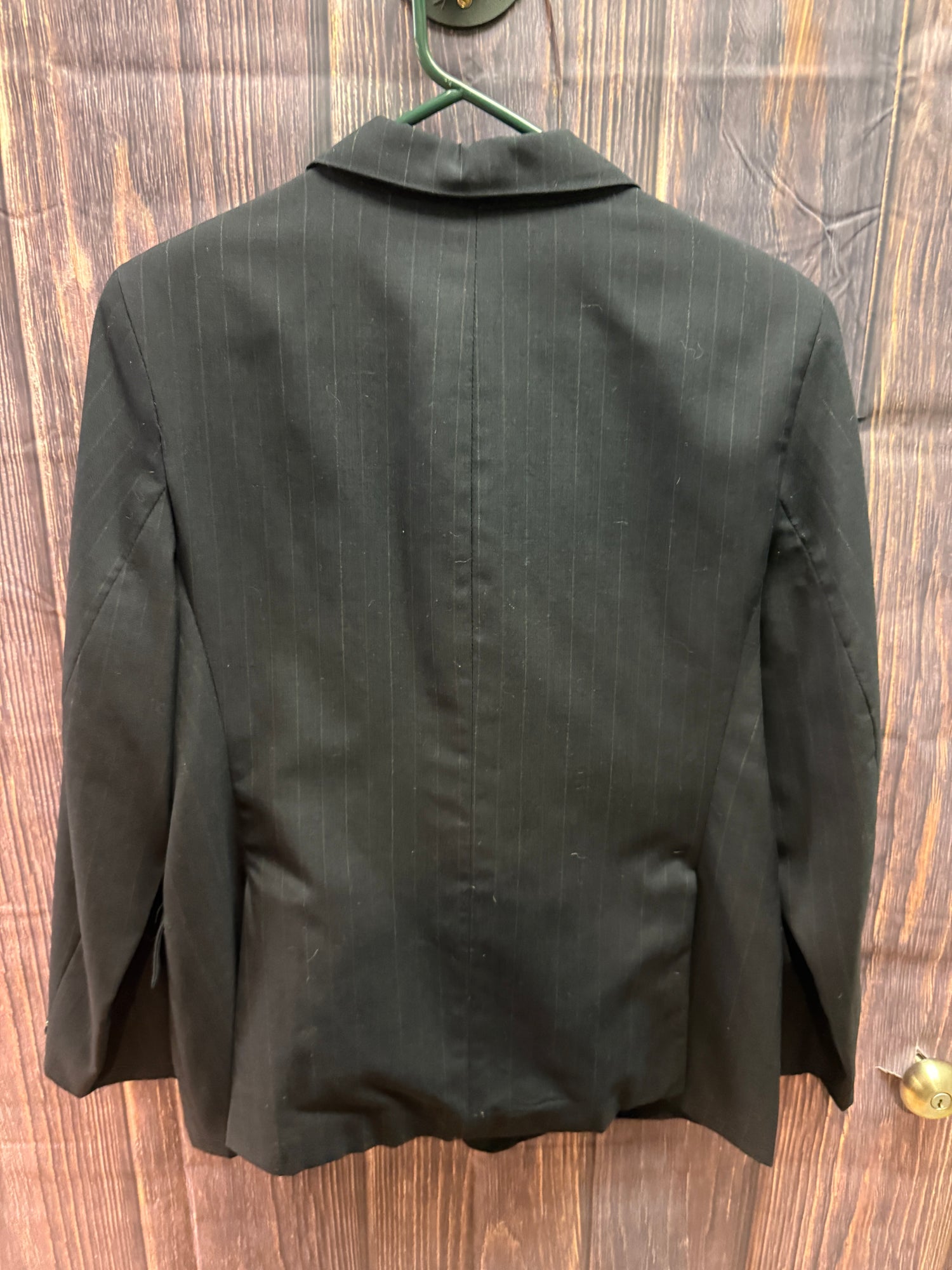 38-40" Men's show coat blk pinstripe