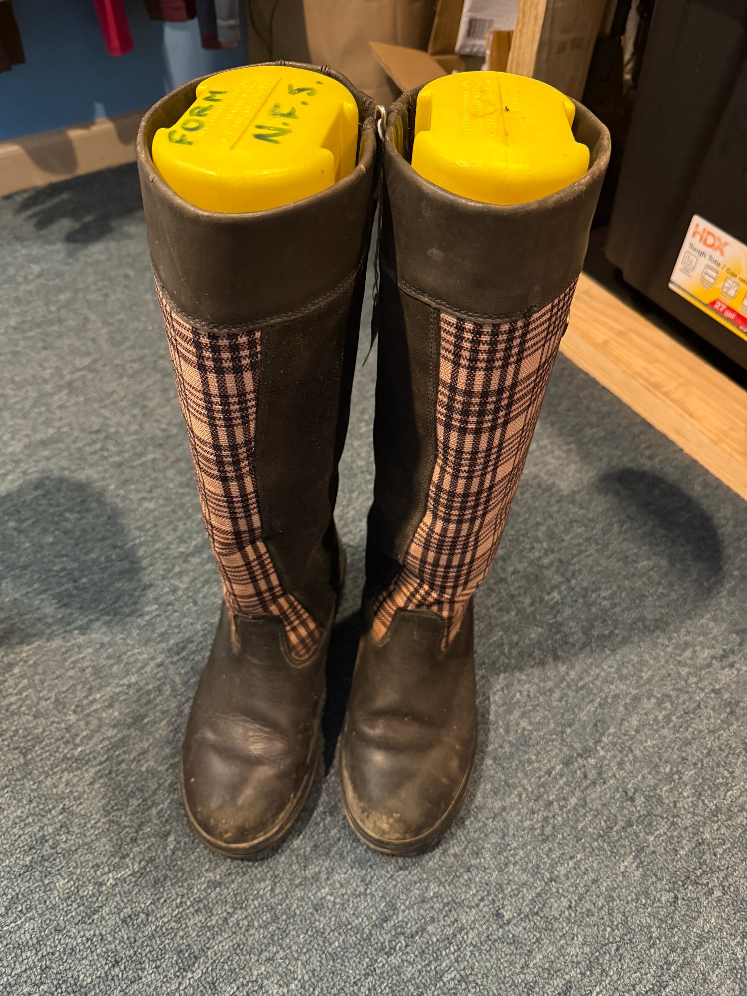 8B Women's Ariat Baker Boots