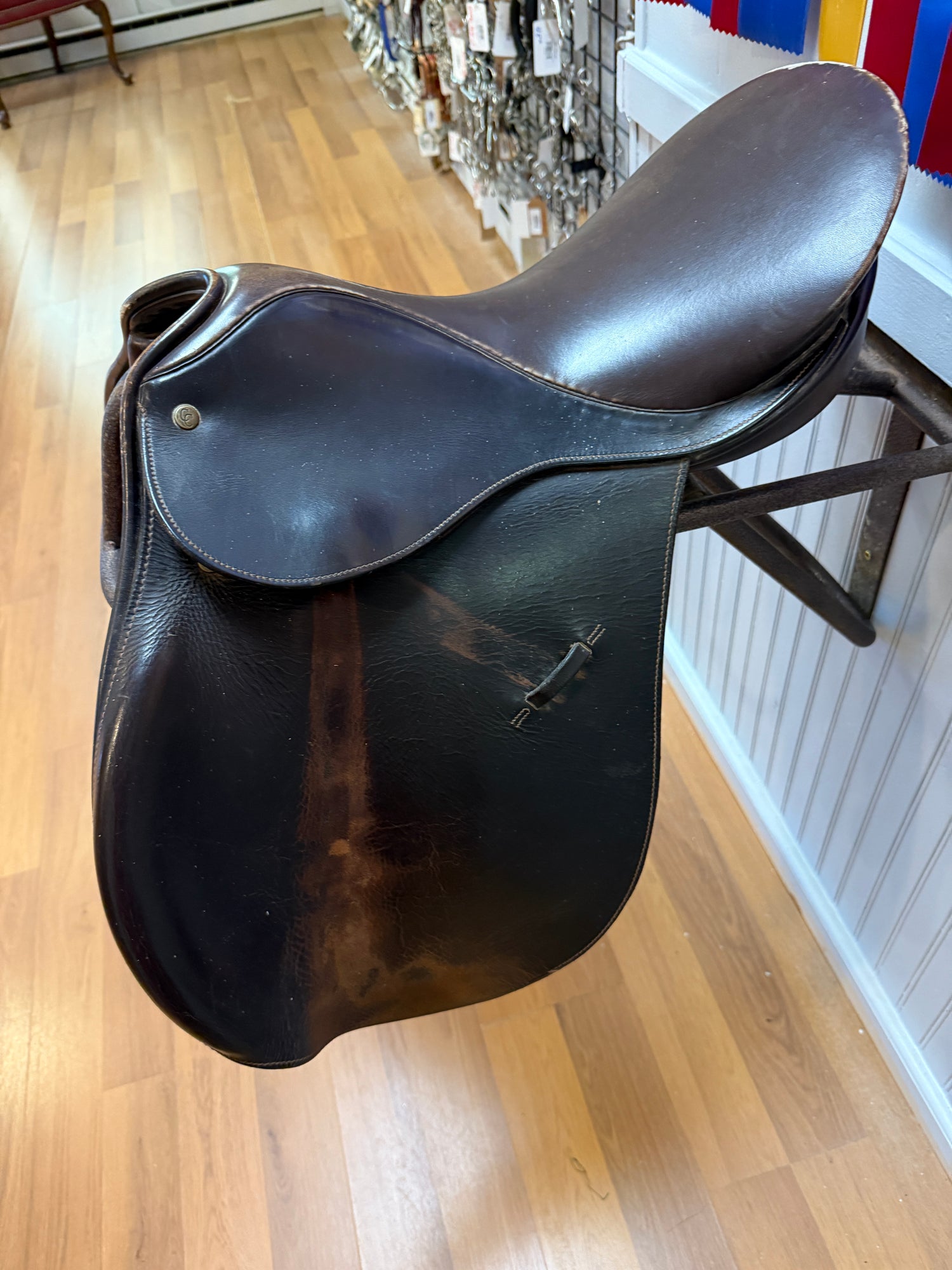 Saddle - English AP 17" Corinthian Crosby, older model