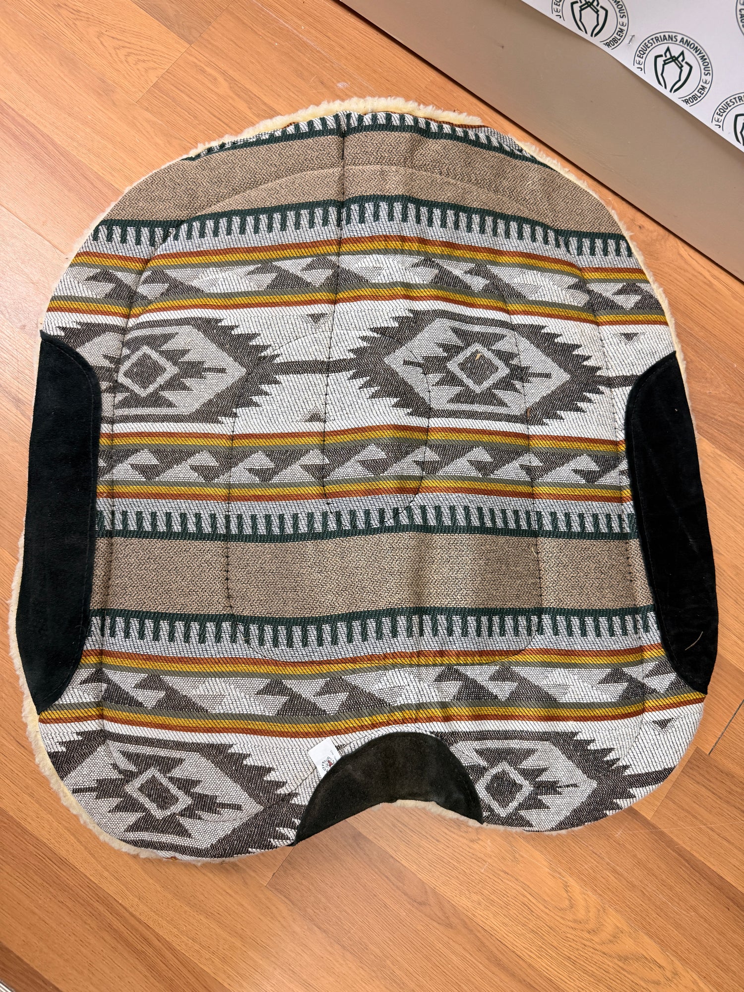 28" Round Skirt Western Saddle pad