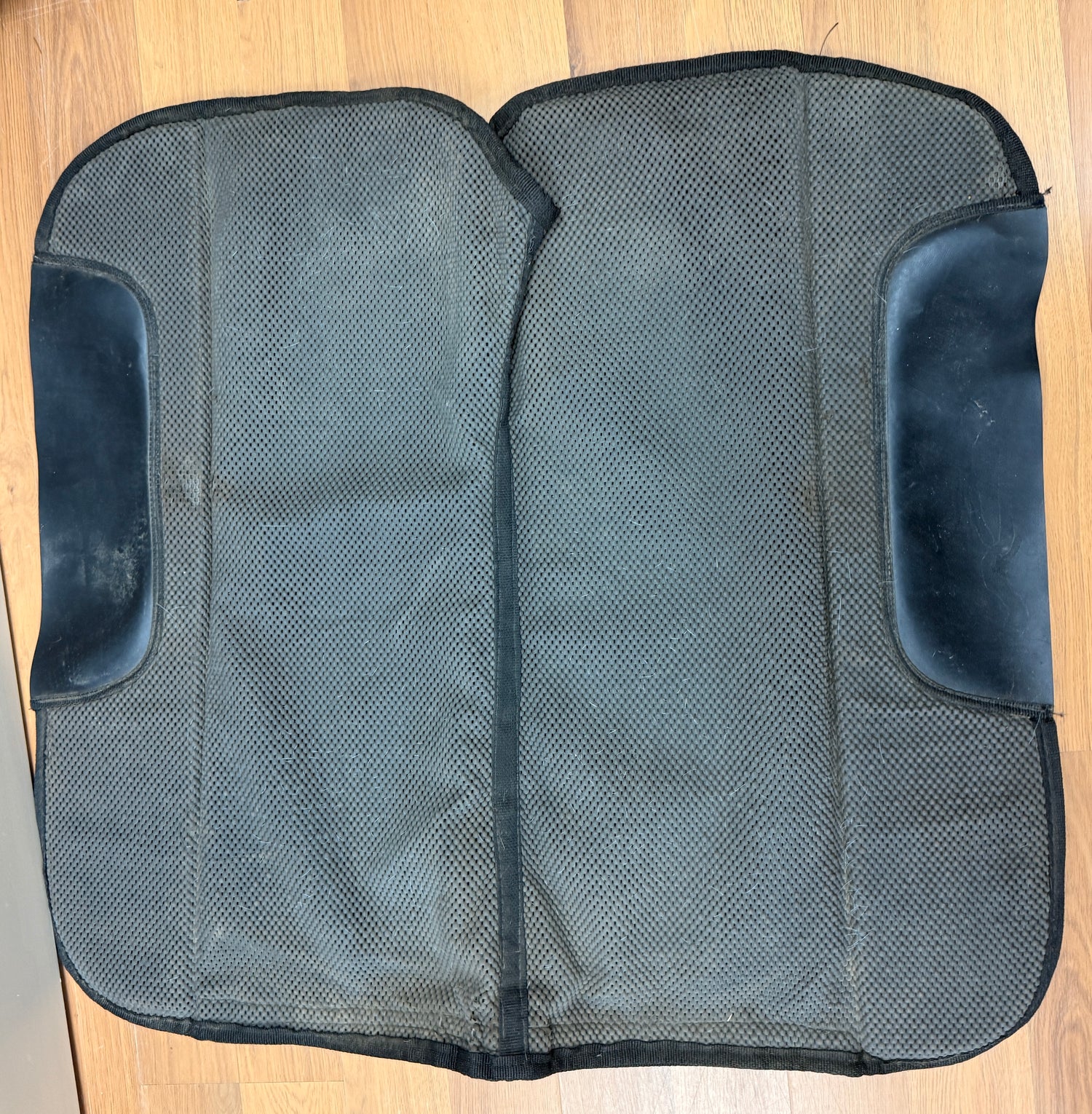 29" Spine Neoprene anti slip Western pad