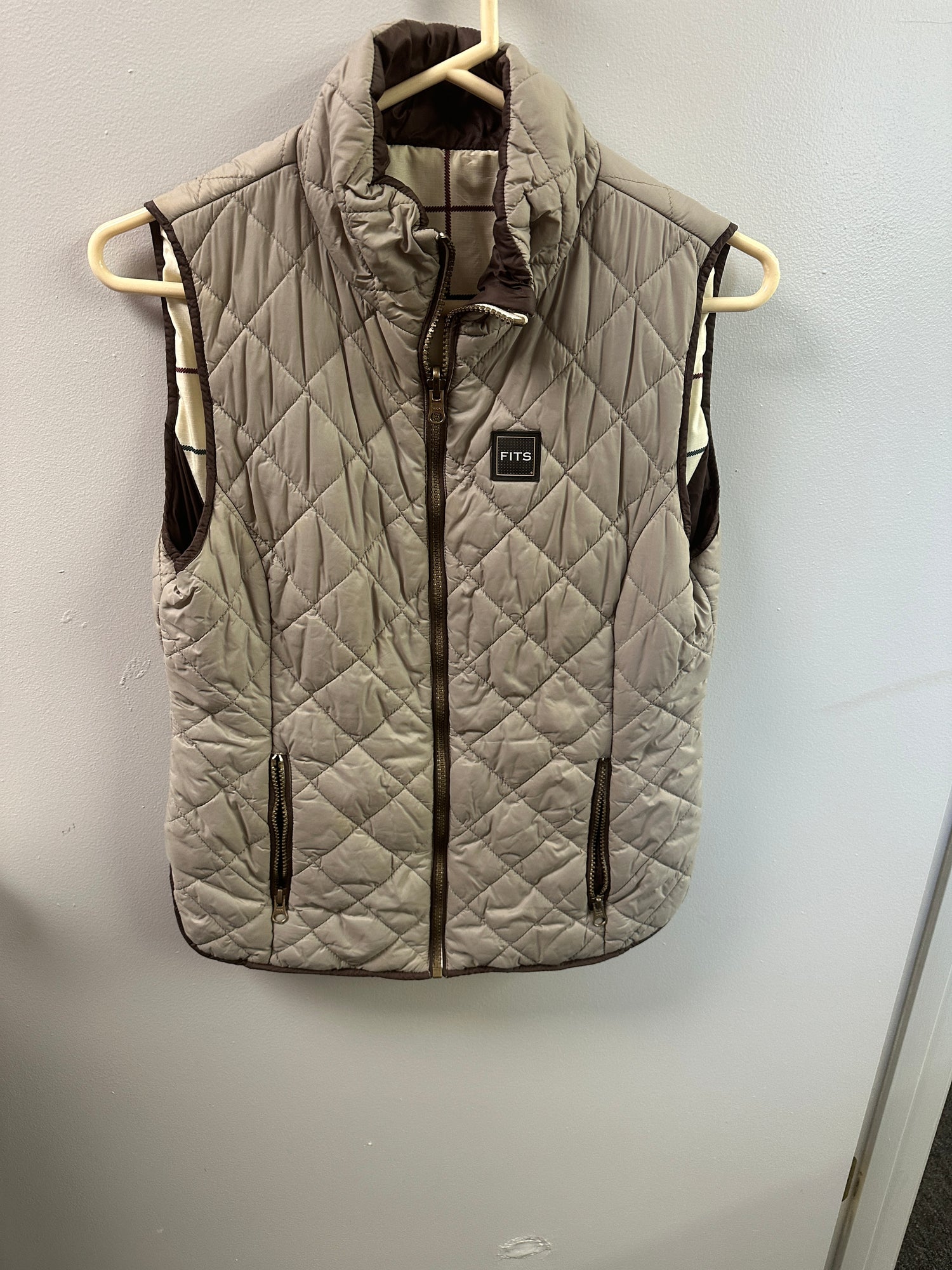 Women's Puffy Vest by FITS Size 8