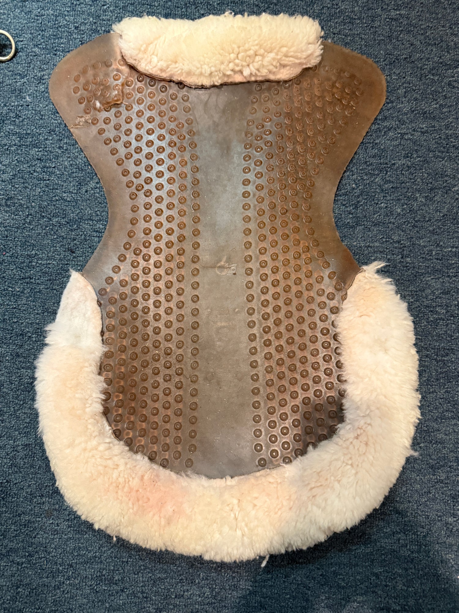 Large Rubber and White Fleece Half Pad