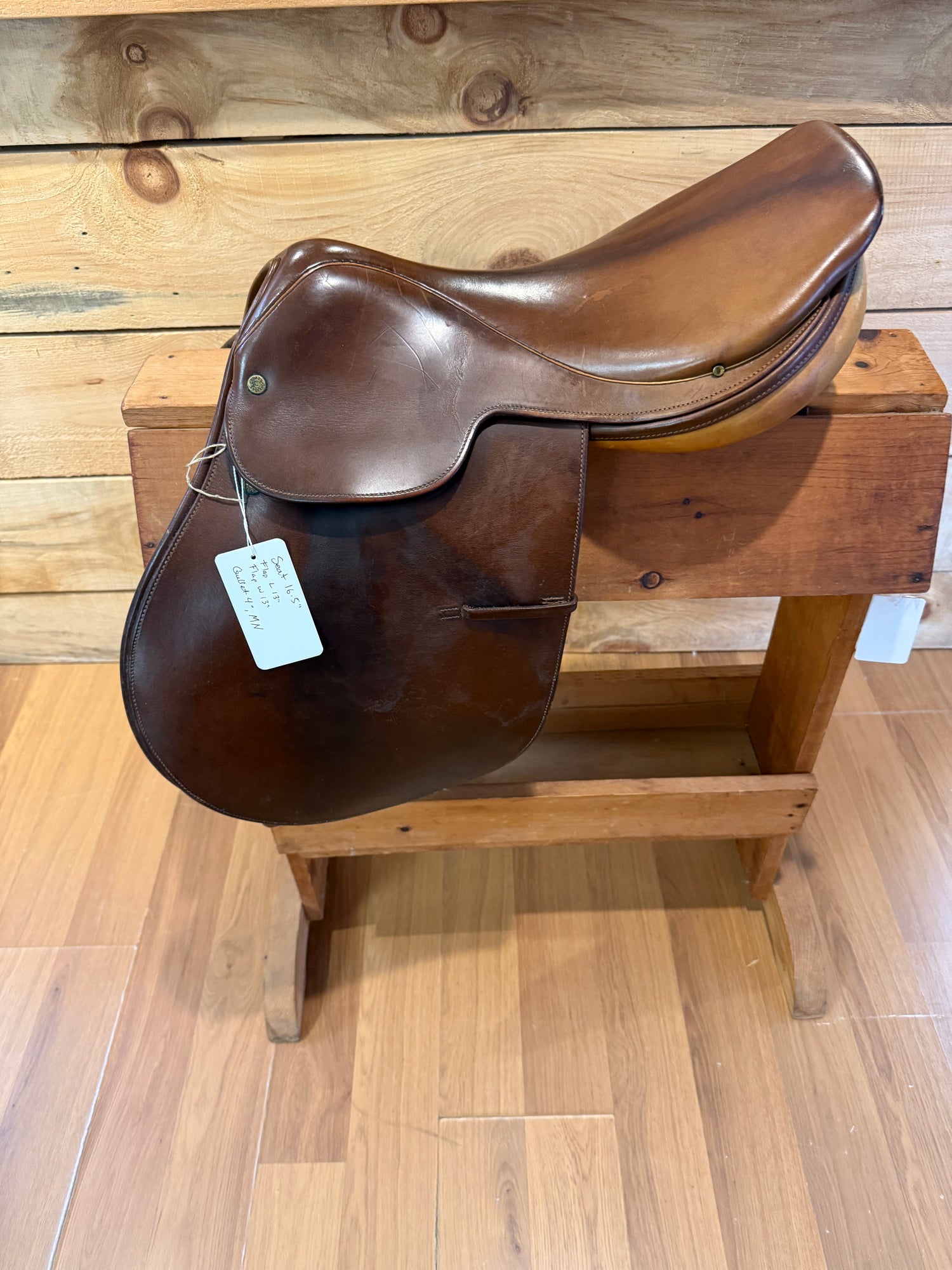 Saddle - English H/J 16.5" Crosby the Sovereign Schooling Saddle