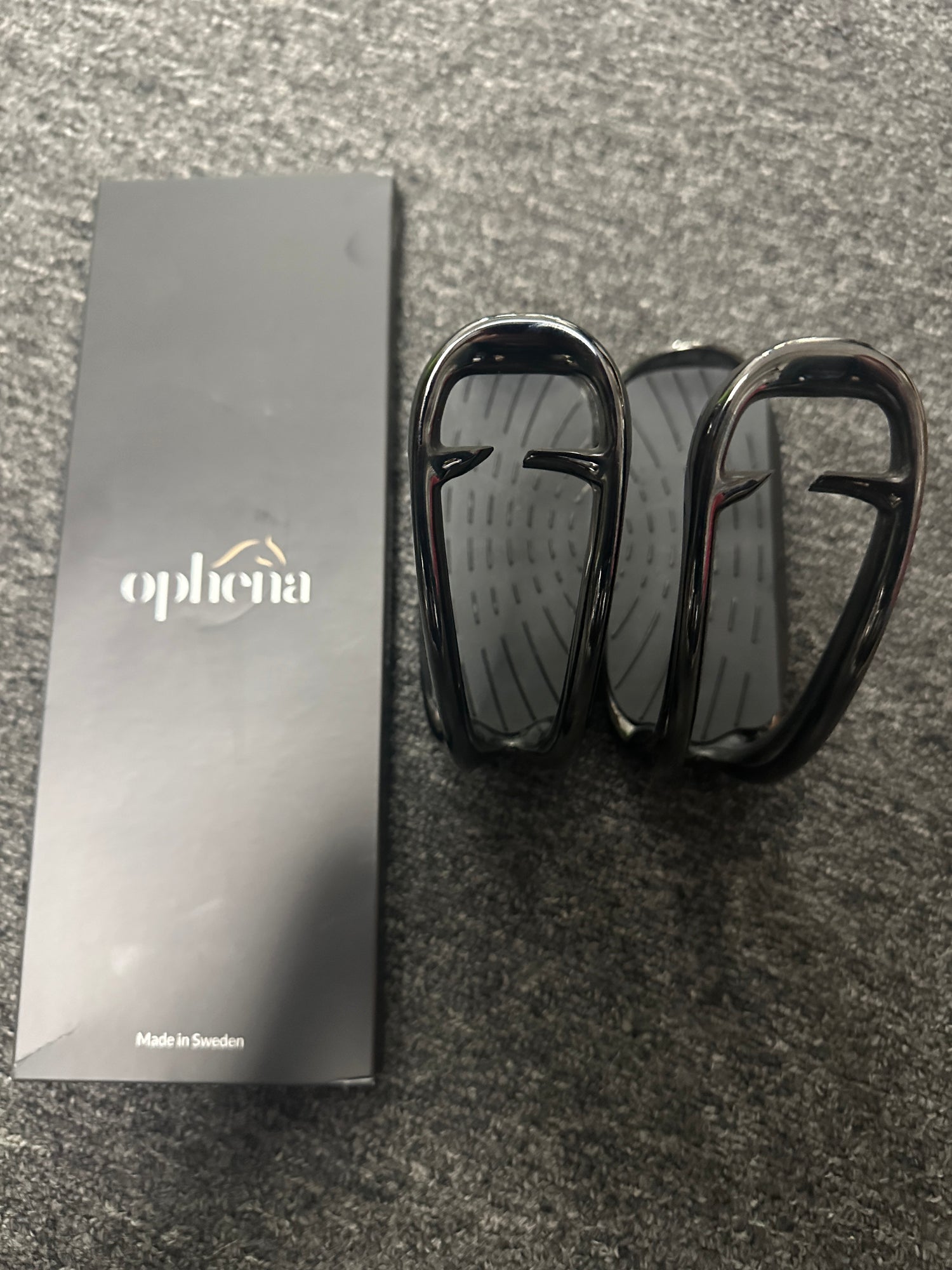 Opens Magnetic Safety Stirrups, Onyx Black with EU39 innersole new in Box