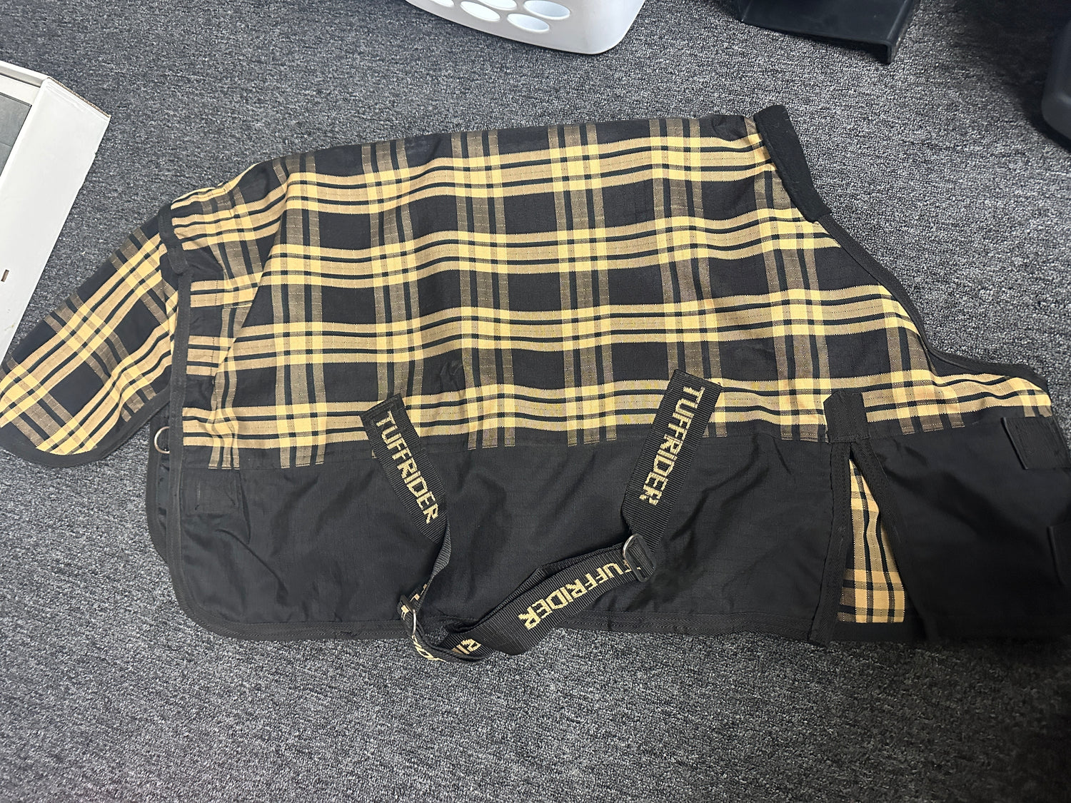 40" Mini Black / Tan plaid tuff rider Thermo manager