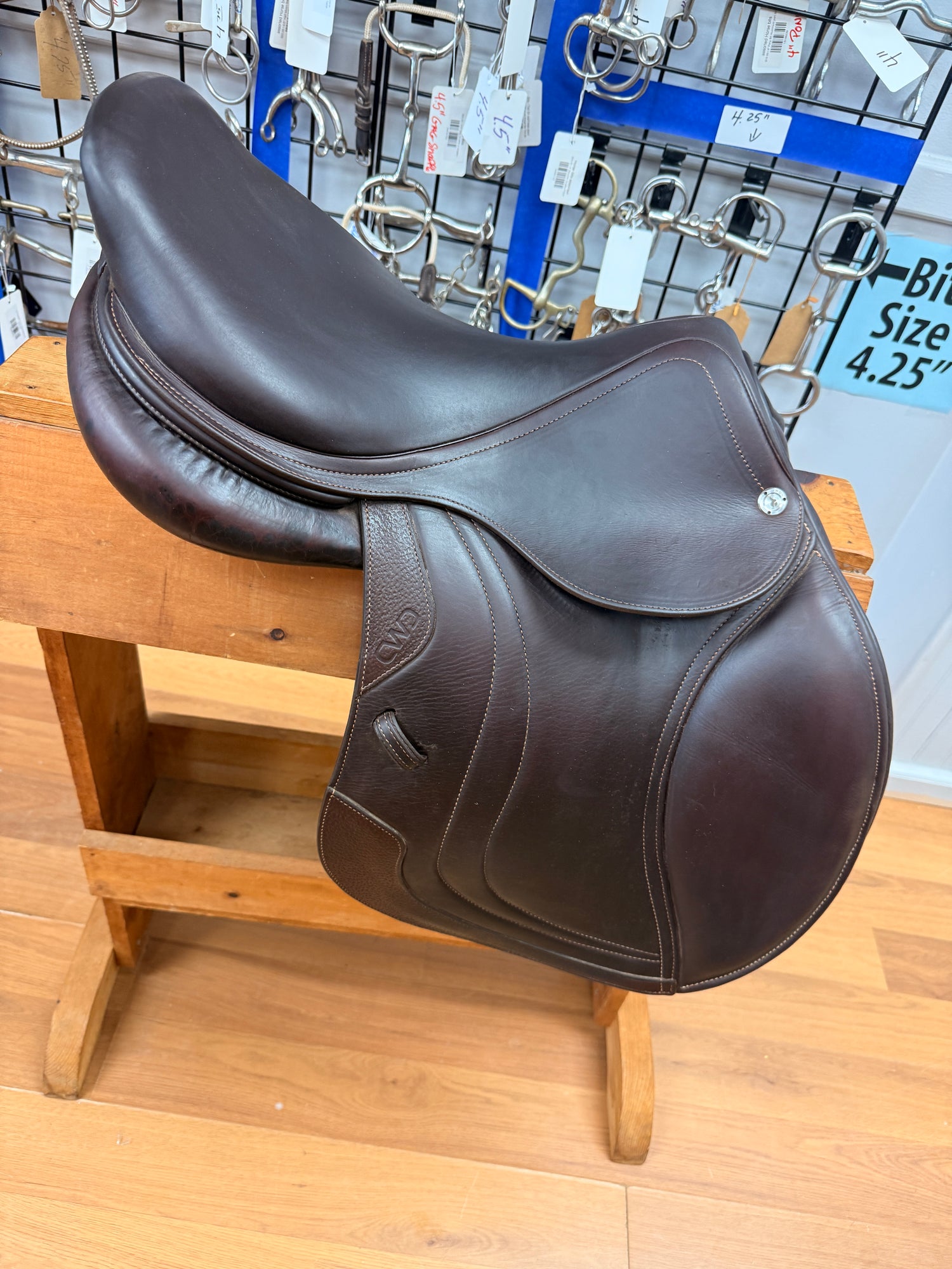 Saddle - English H/J 17.5" CWD 2019 SE02 Full Buffalo