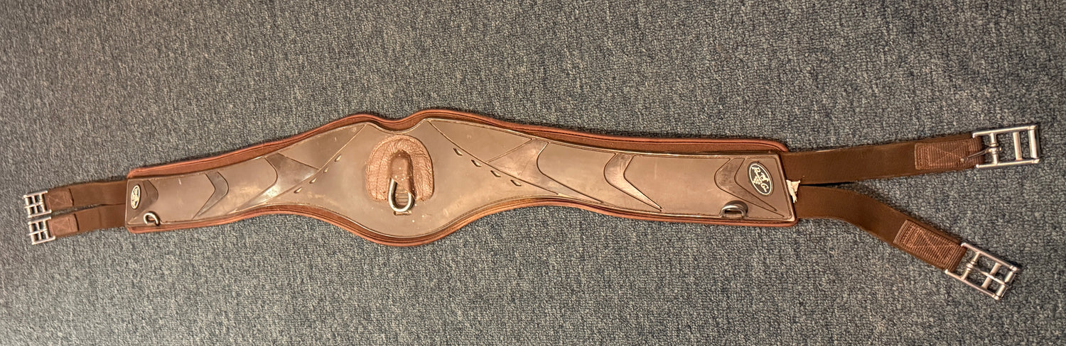 52" Professionals Choice Contoured Ventech Jump English Girth