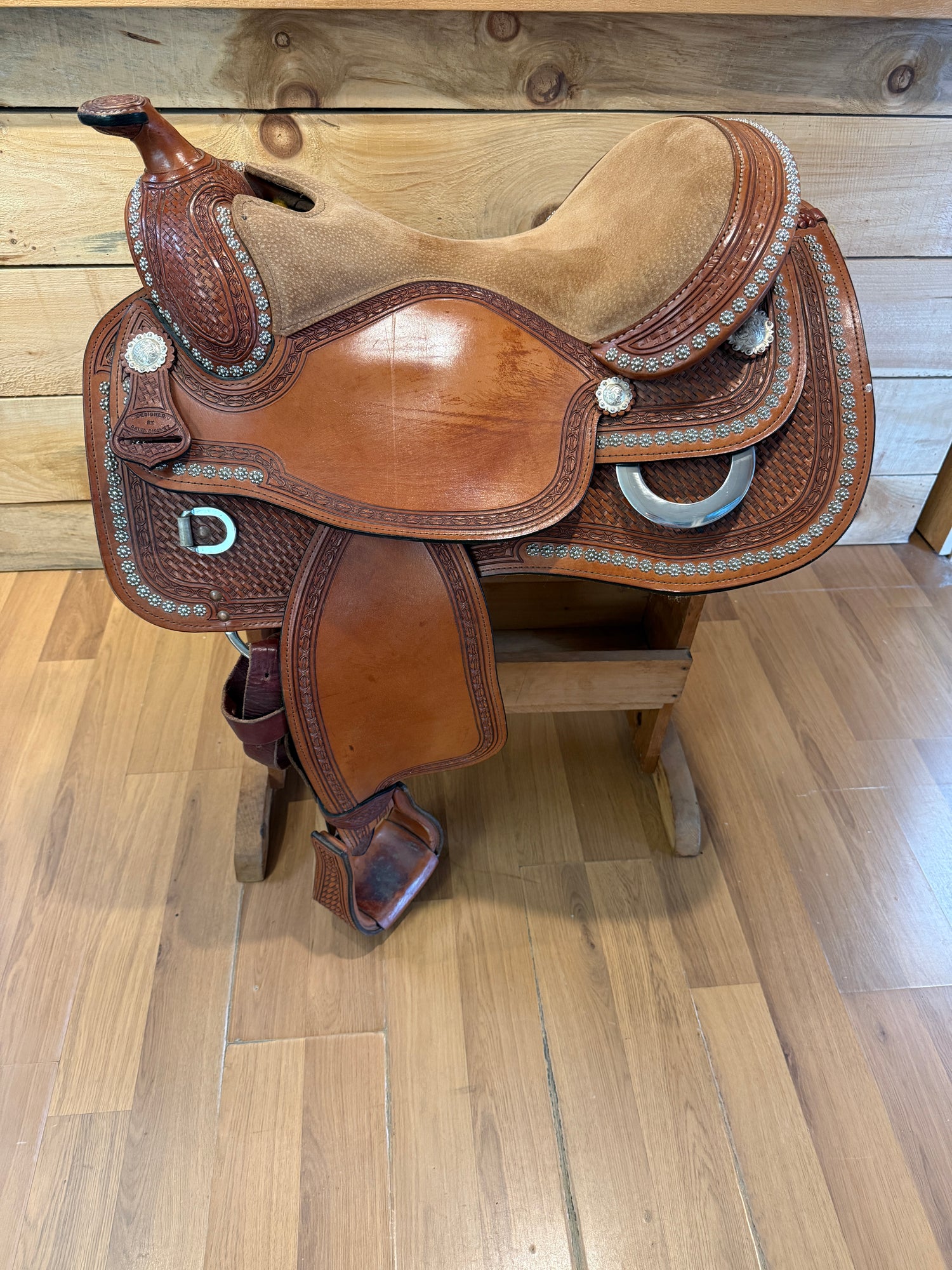 Saddle - Western 17" Dale Chavez