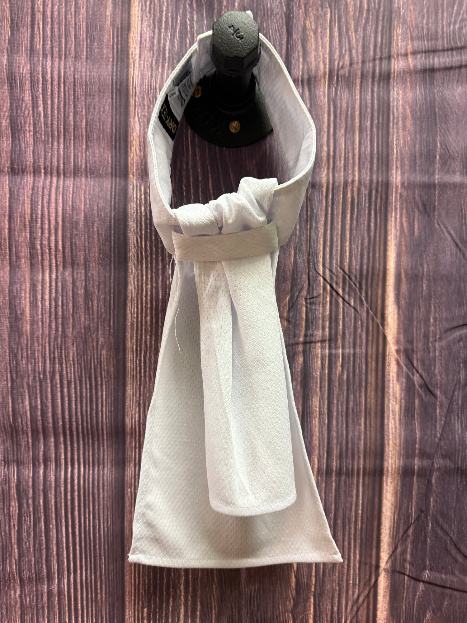 Ovation Stock Tie PRE tied white