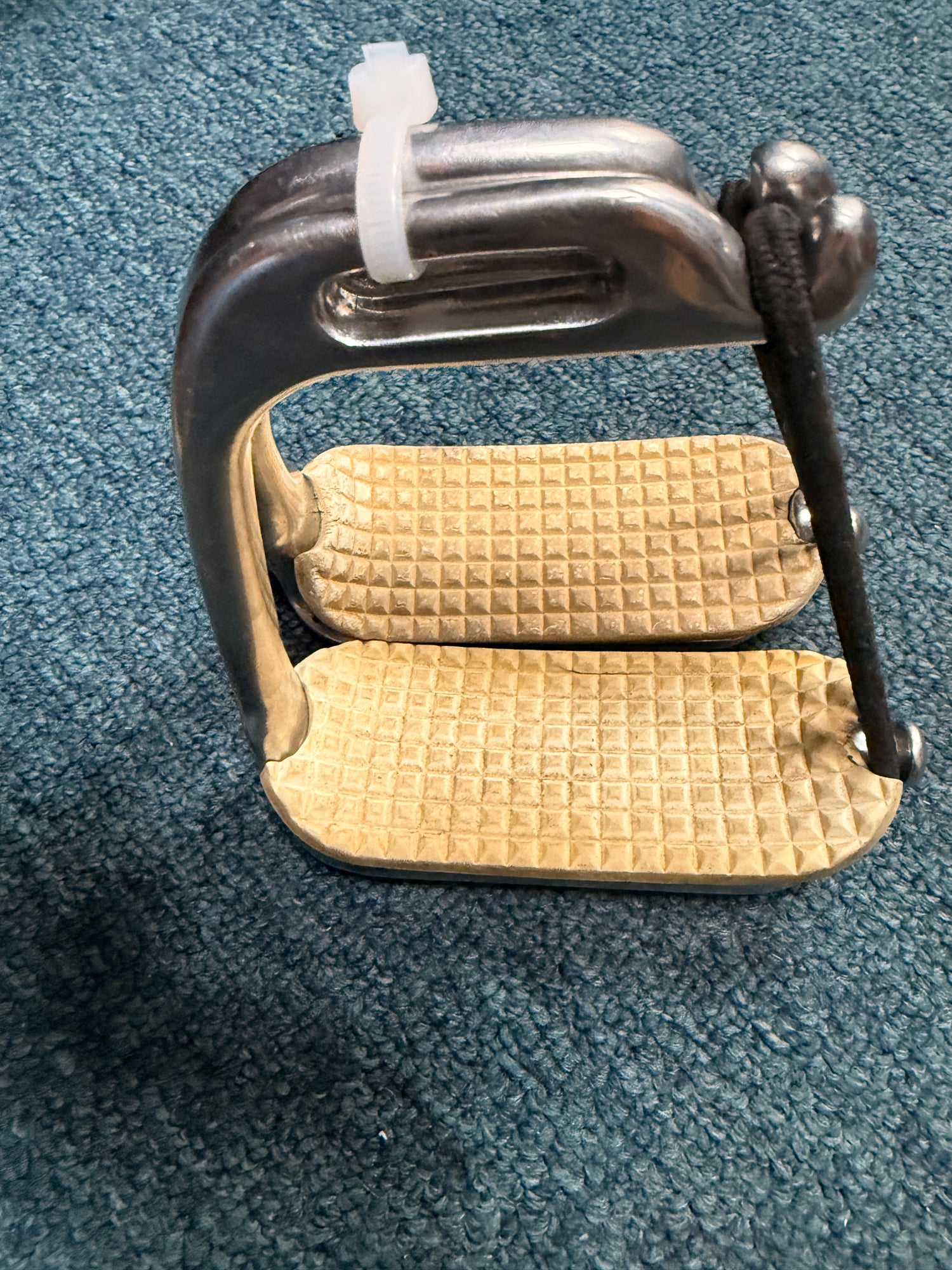 4" English Peacock stirrups