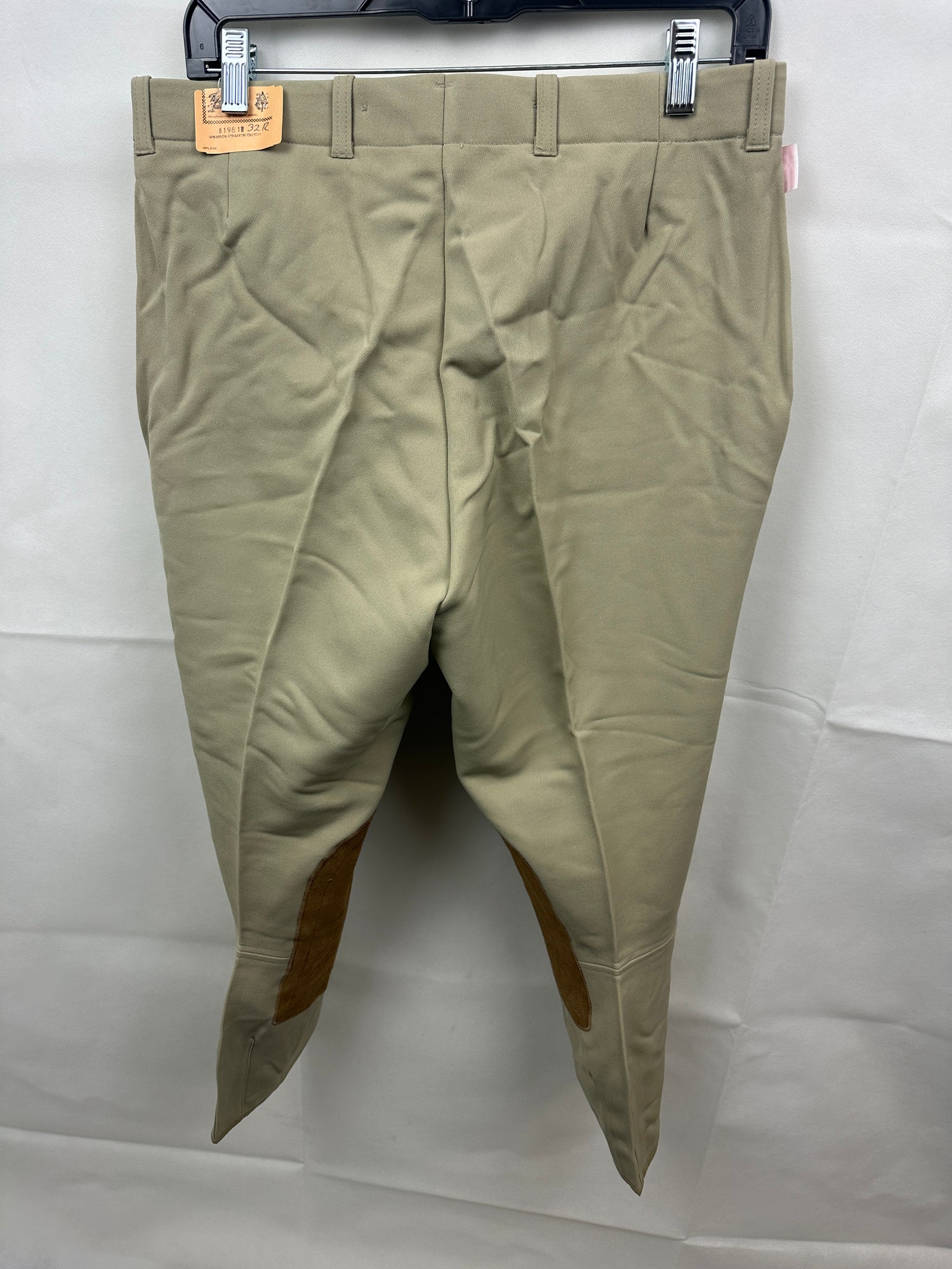 32 Women's Breeches, Tailored Sportsman's