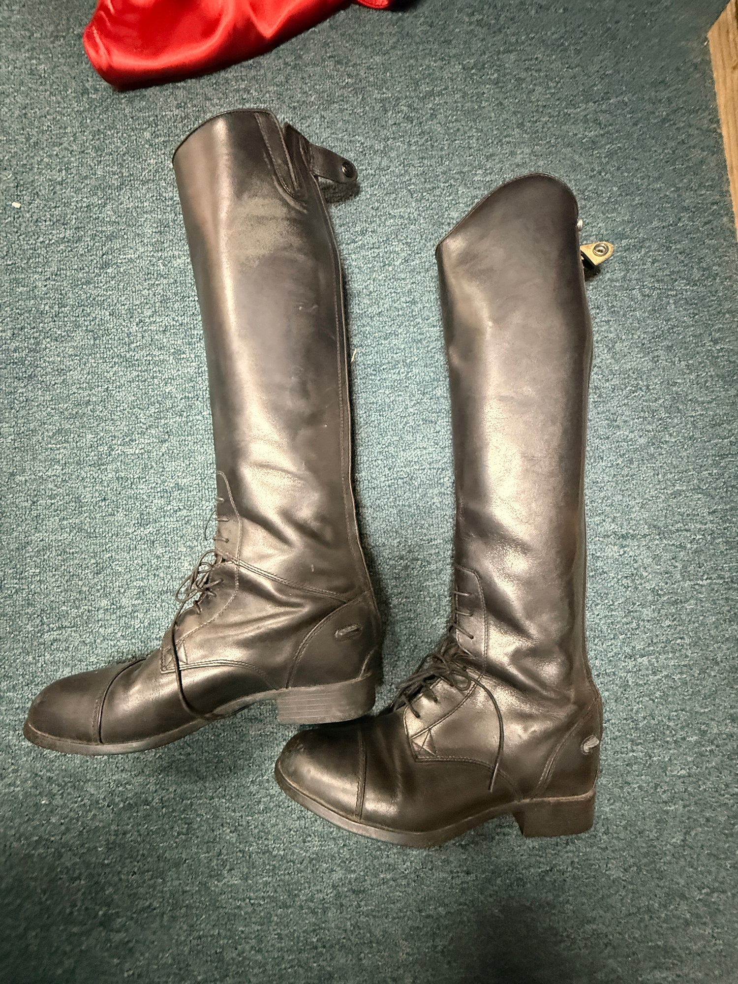 8.5B Women's Ariat Tall Field Boots