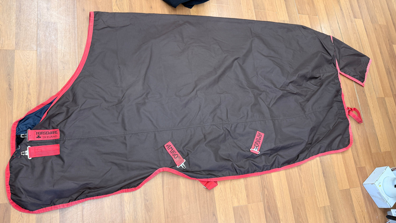 84" horseware Amigo Turn out Brown red piping