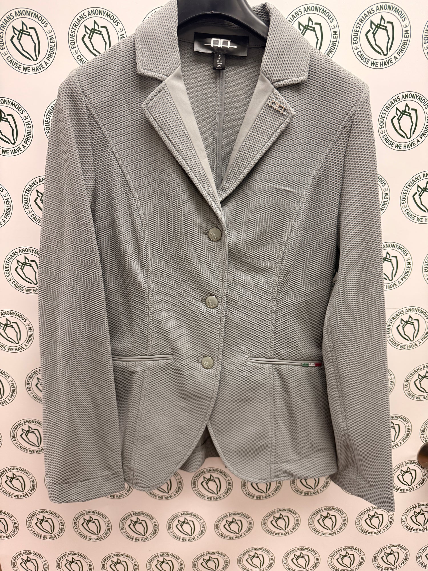 6 Women's  Horsewares Mesh show coat 3 buttons Gray