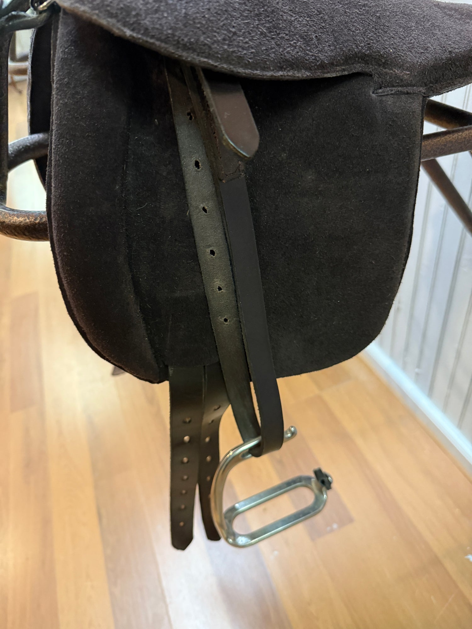 Saddle - Children's Lead Line saddle treeless with Peacock stirrups