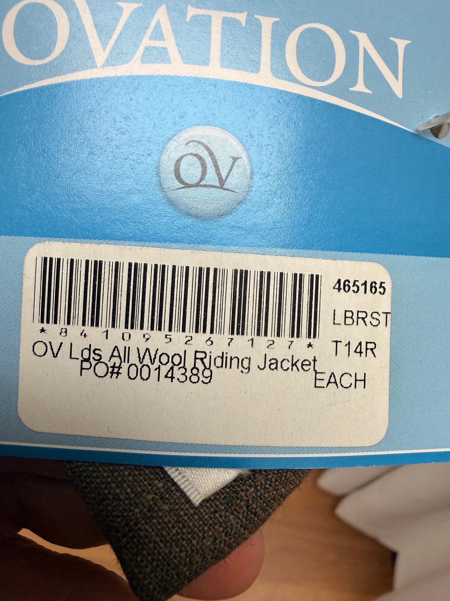14T R Women's ovation Show coat