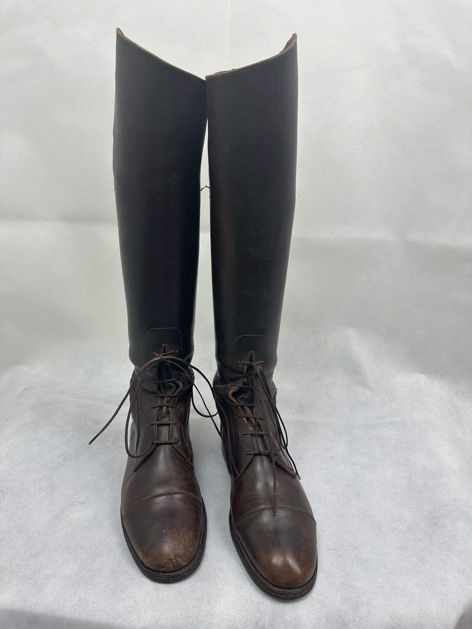 Women's 7 Brown Field boots by Marlborough