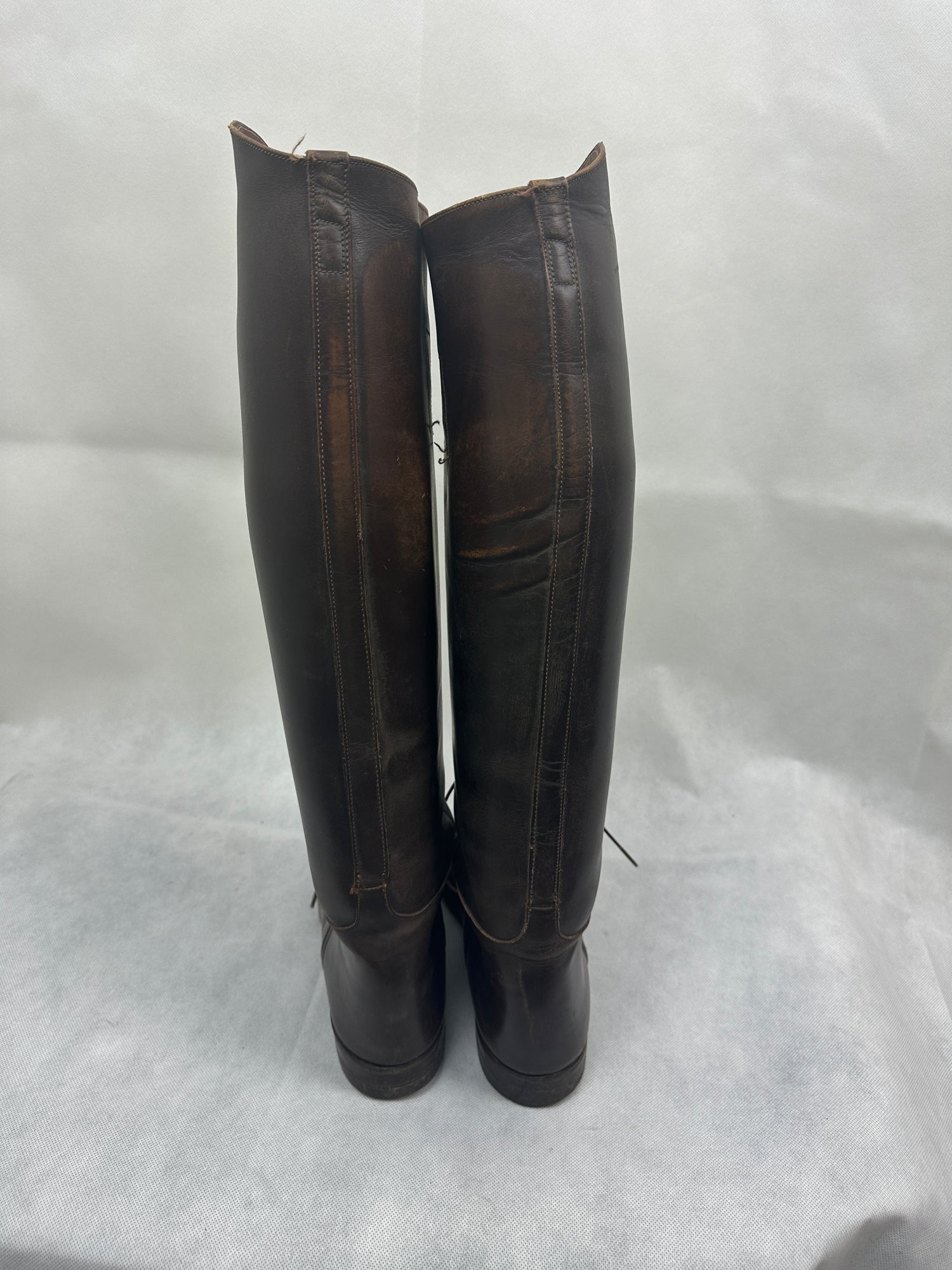 Women's 7 Brown Field boots by Marlborough