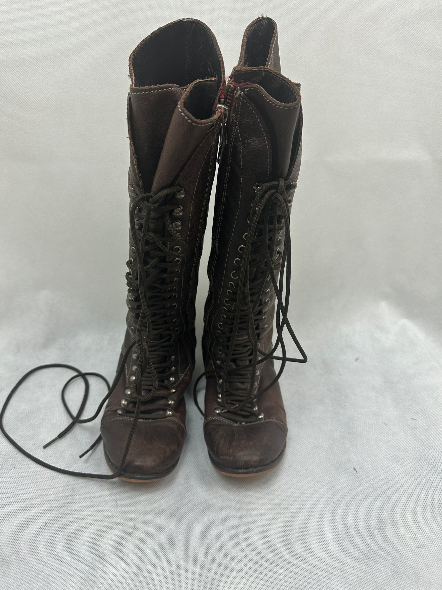 Perrin Eyelet Lace boots Size 8.5M