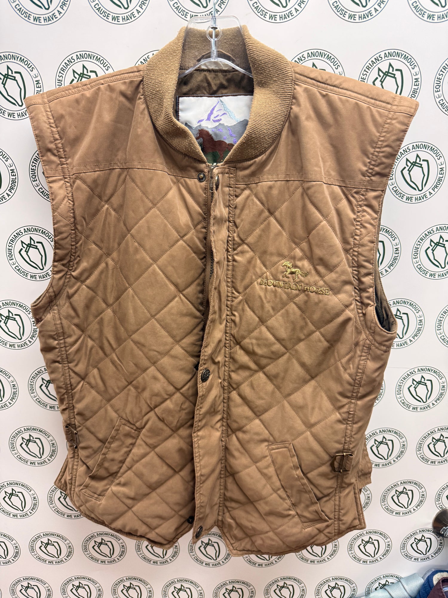 Med Women's Tan Mountain Horse Vest quilted