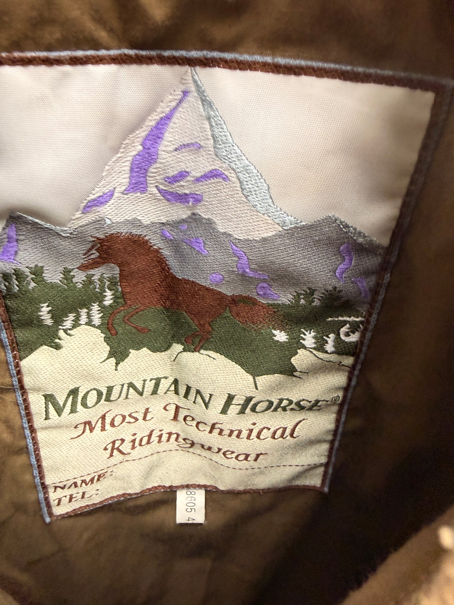 Med Women's Tan Mountain Horse Vest quilted