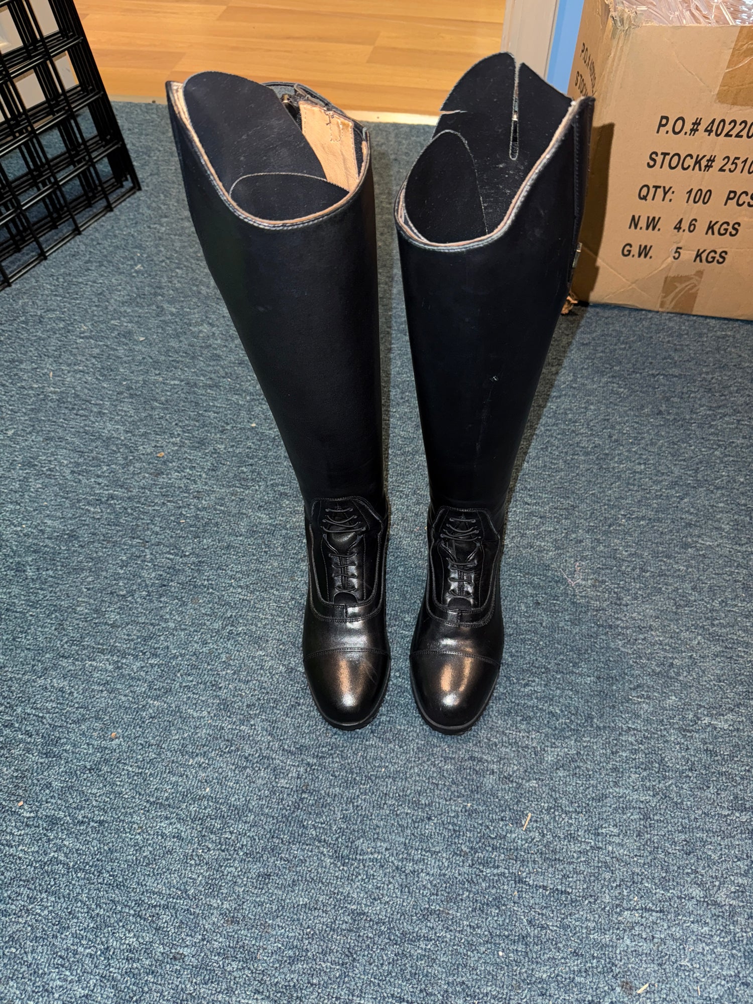 6.5 - 7 Women's Black Field Boot Donatello by Tredstep