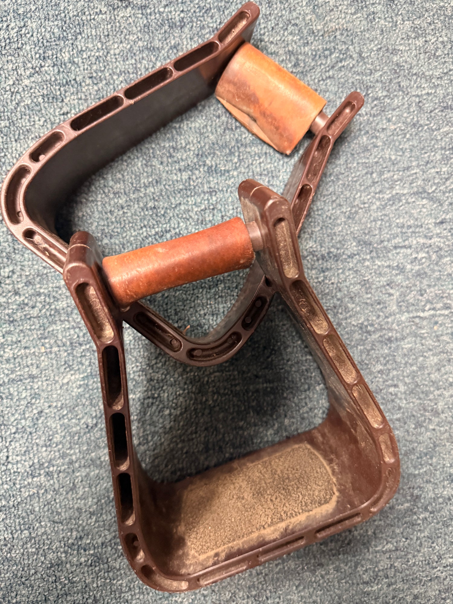 5" Western Plastic Stirrups