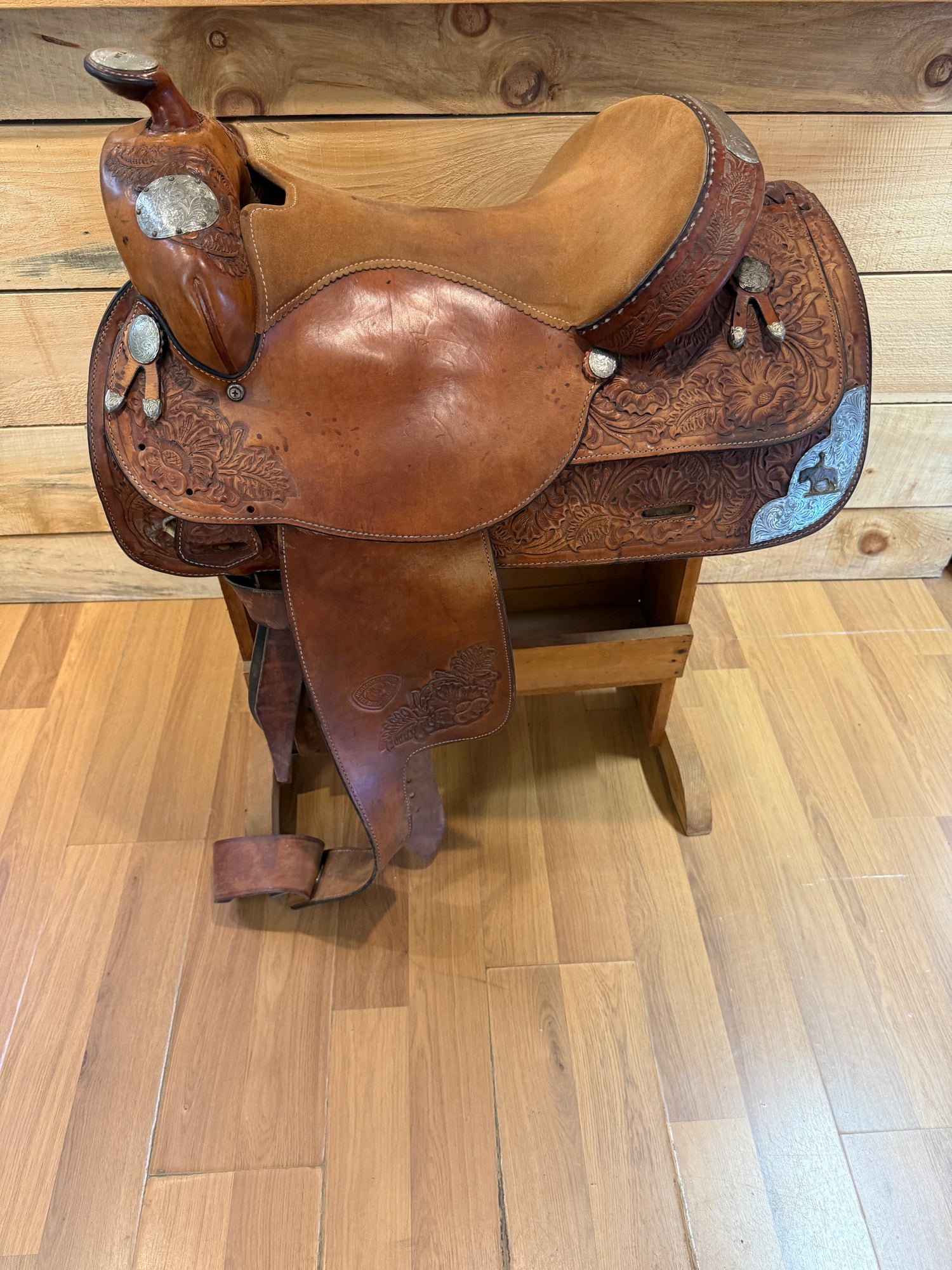 Saddle - Western 16" Tex Tan Hereford Brand w Silver accents