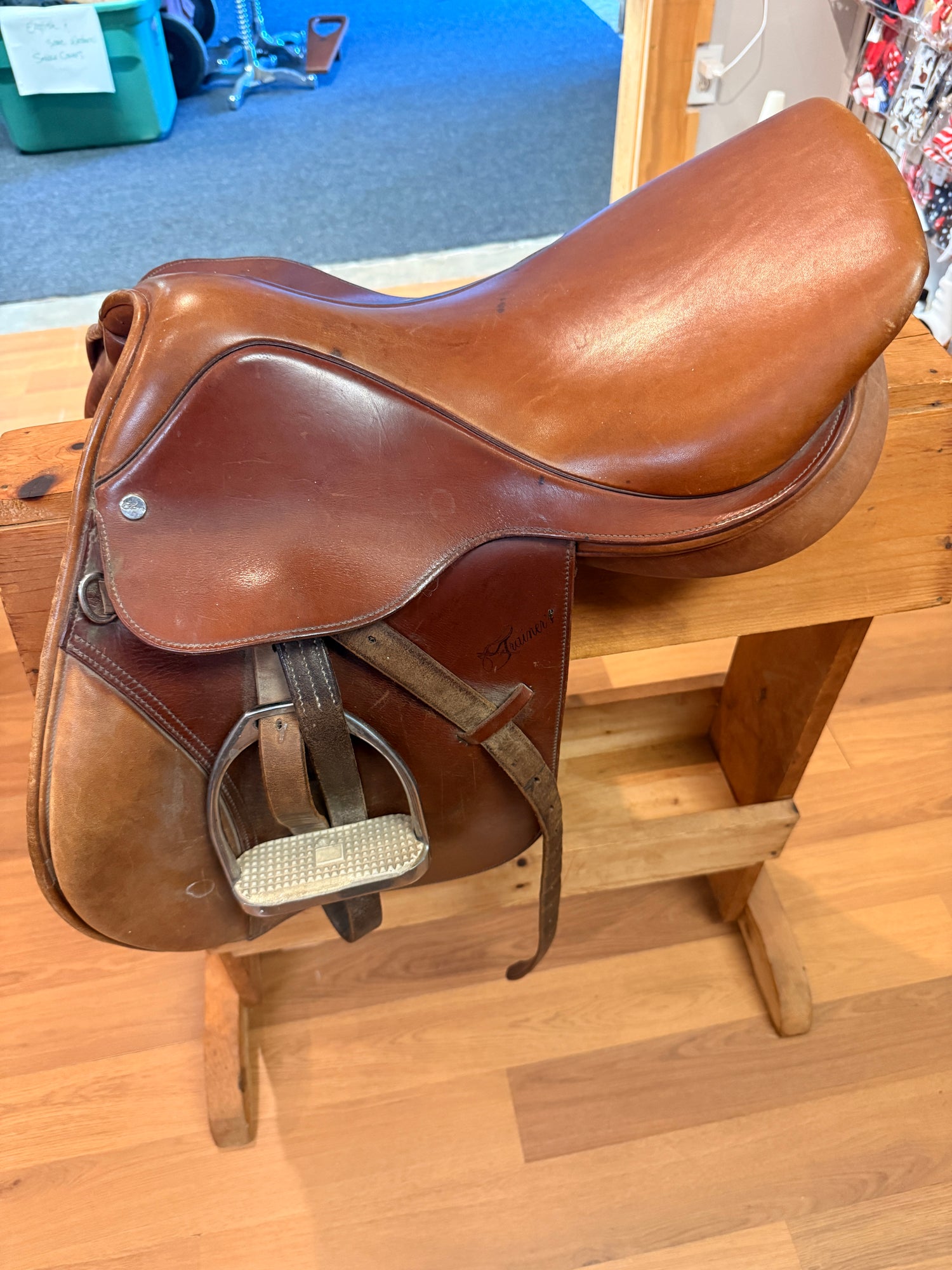 Saddle - English AP 16.5" Trainer Schooling saddle