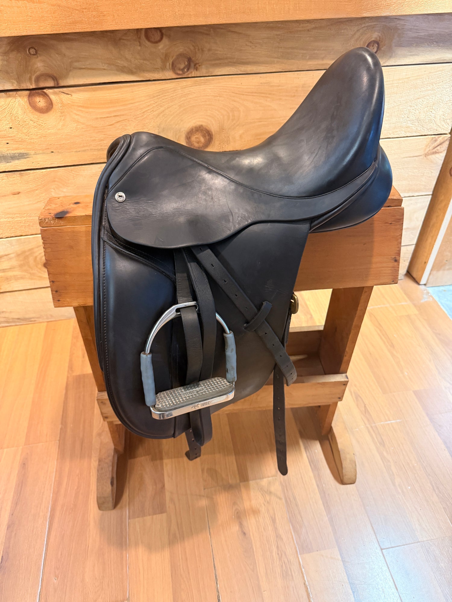 Saddle - Dressage 16.5" Black Country Dressage with Stirrups and Leathers