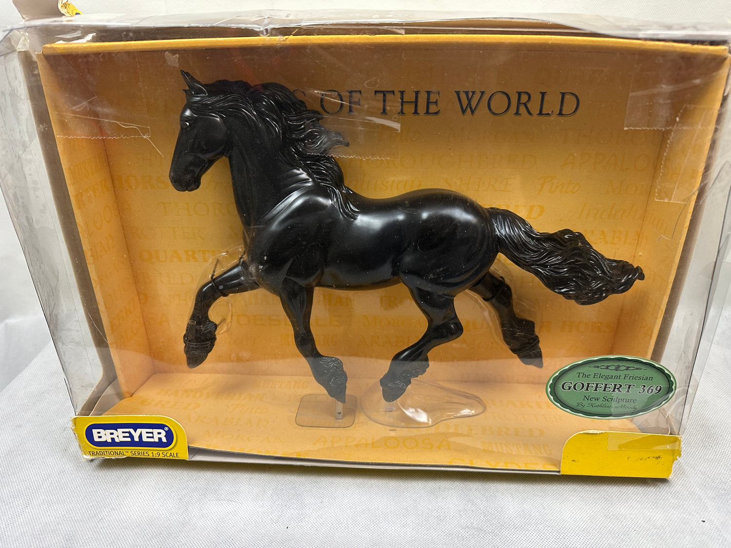 Breyer Horse of the world Elegant Friesian