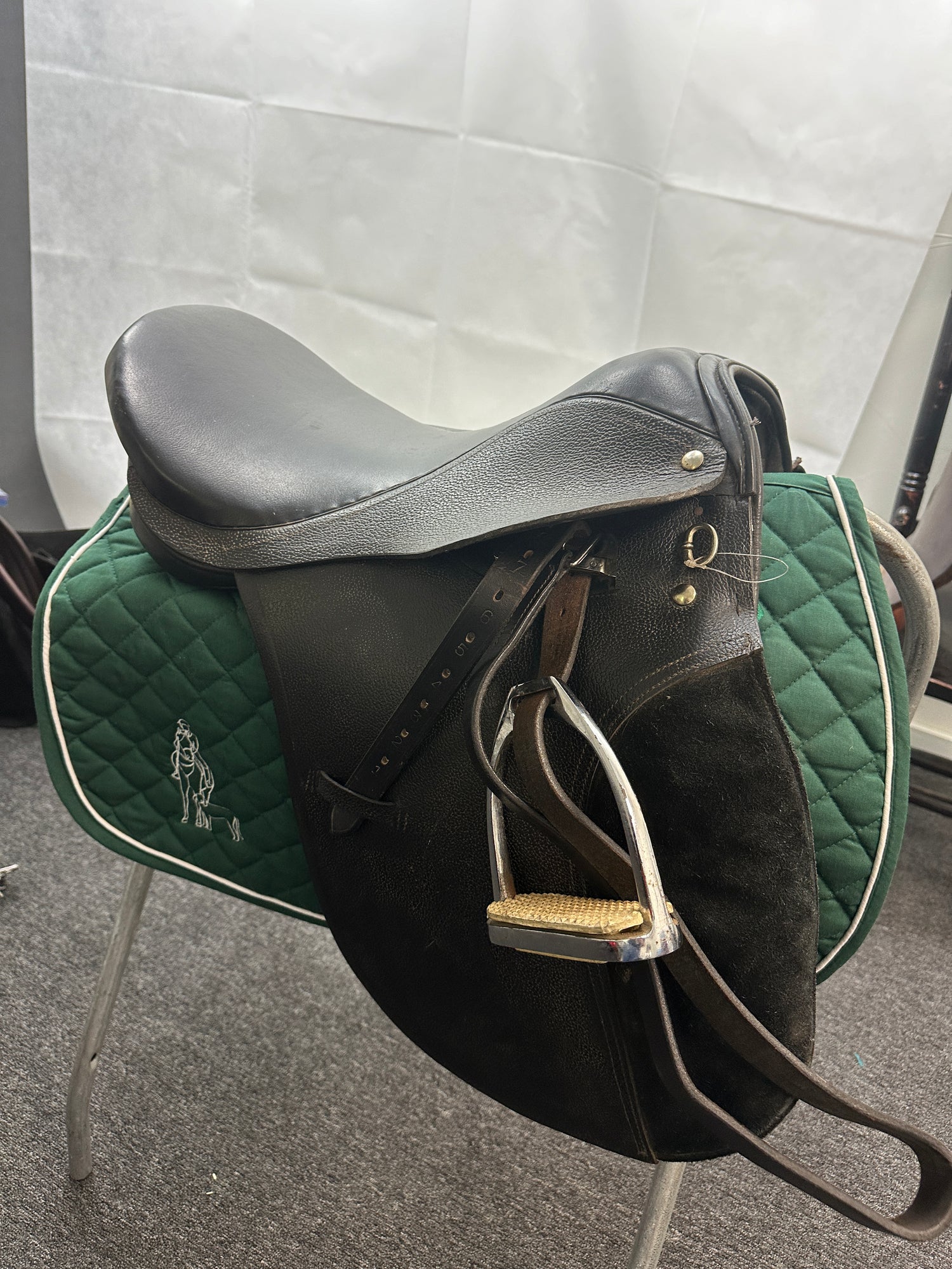 Saddle -English Saddle All Purpose Older seat 17.50