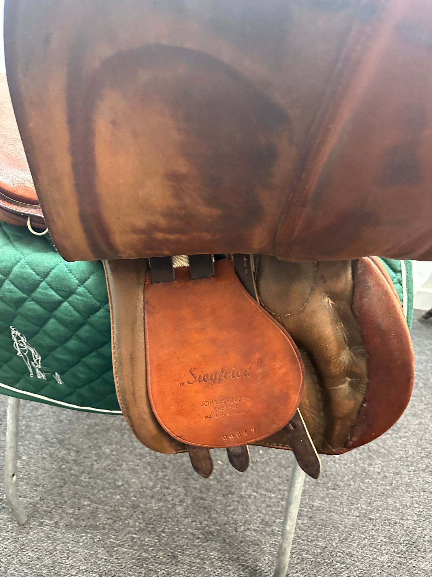 Saddle - Stubben Krefeld English Saddle Seat 17.5