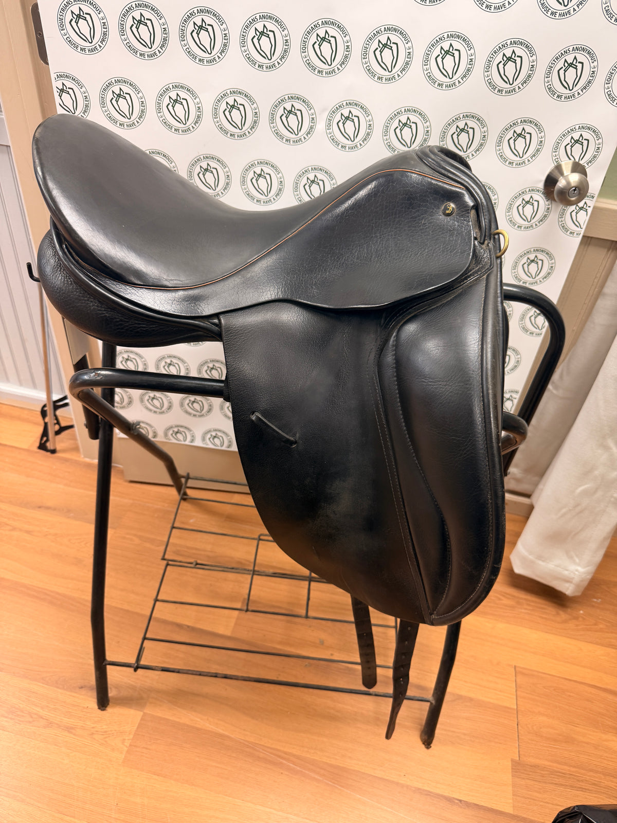 Saddle - Dressage JRD 18" fresh wool flock
