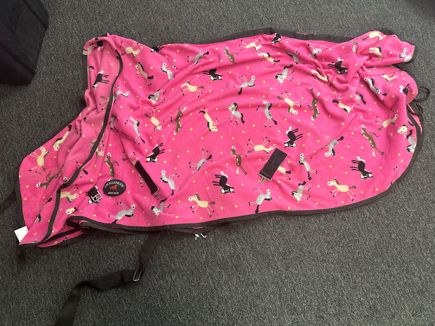 76 Fleece Cooler Pink with horses