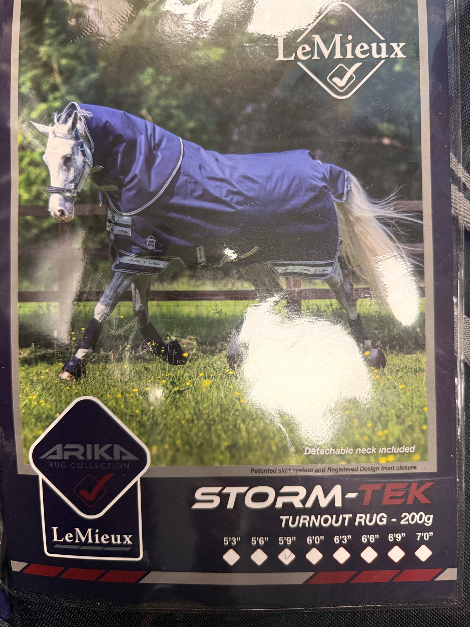 69" LeMieux 200 gram Blanket Turn out Rug with Neck Arika Storm-Tek