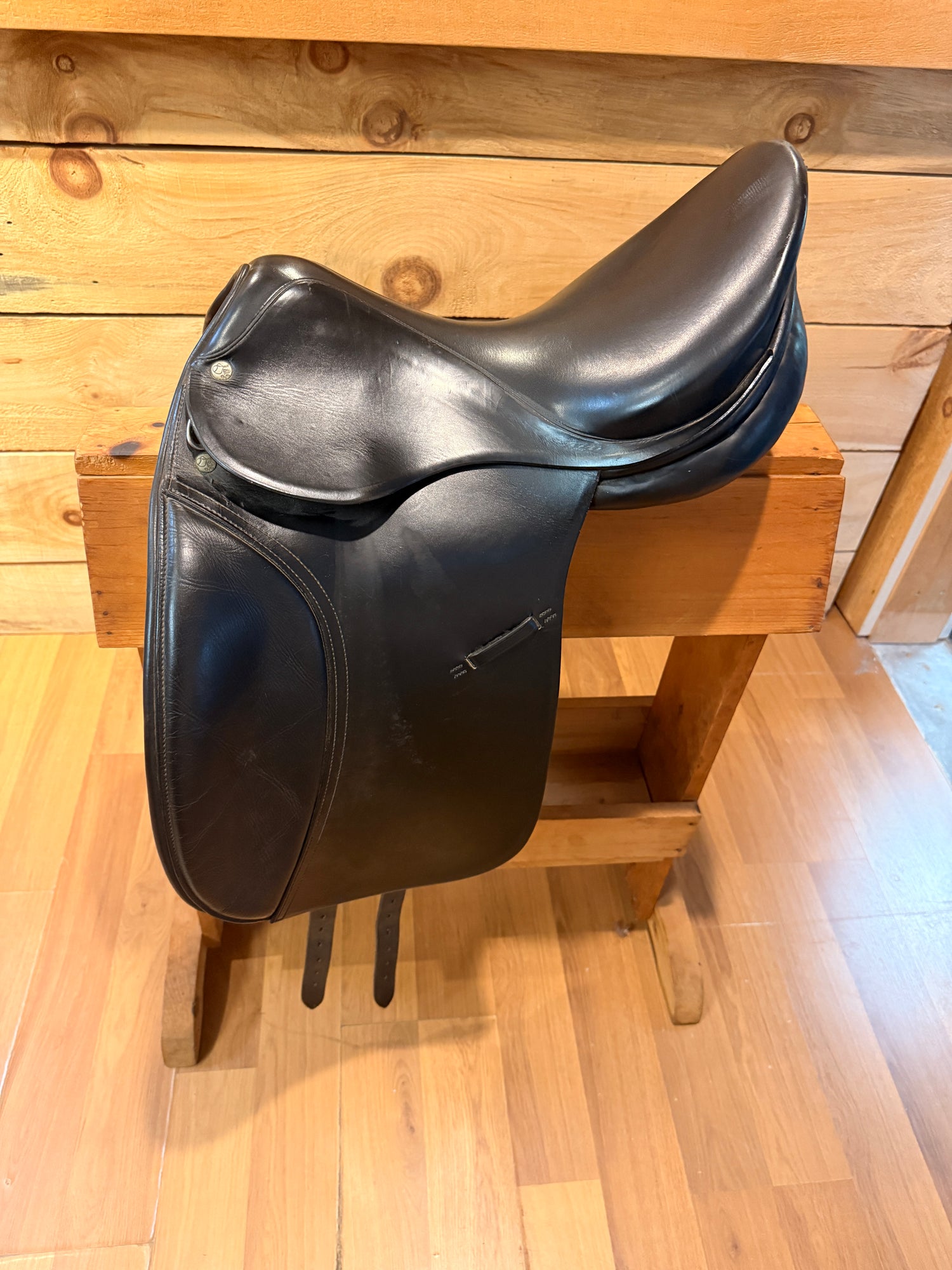 Saddle - Dressage 17" Roosli Sattel Bau
