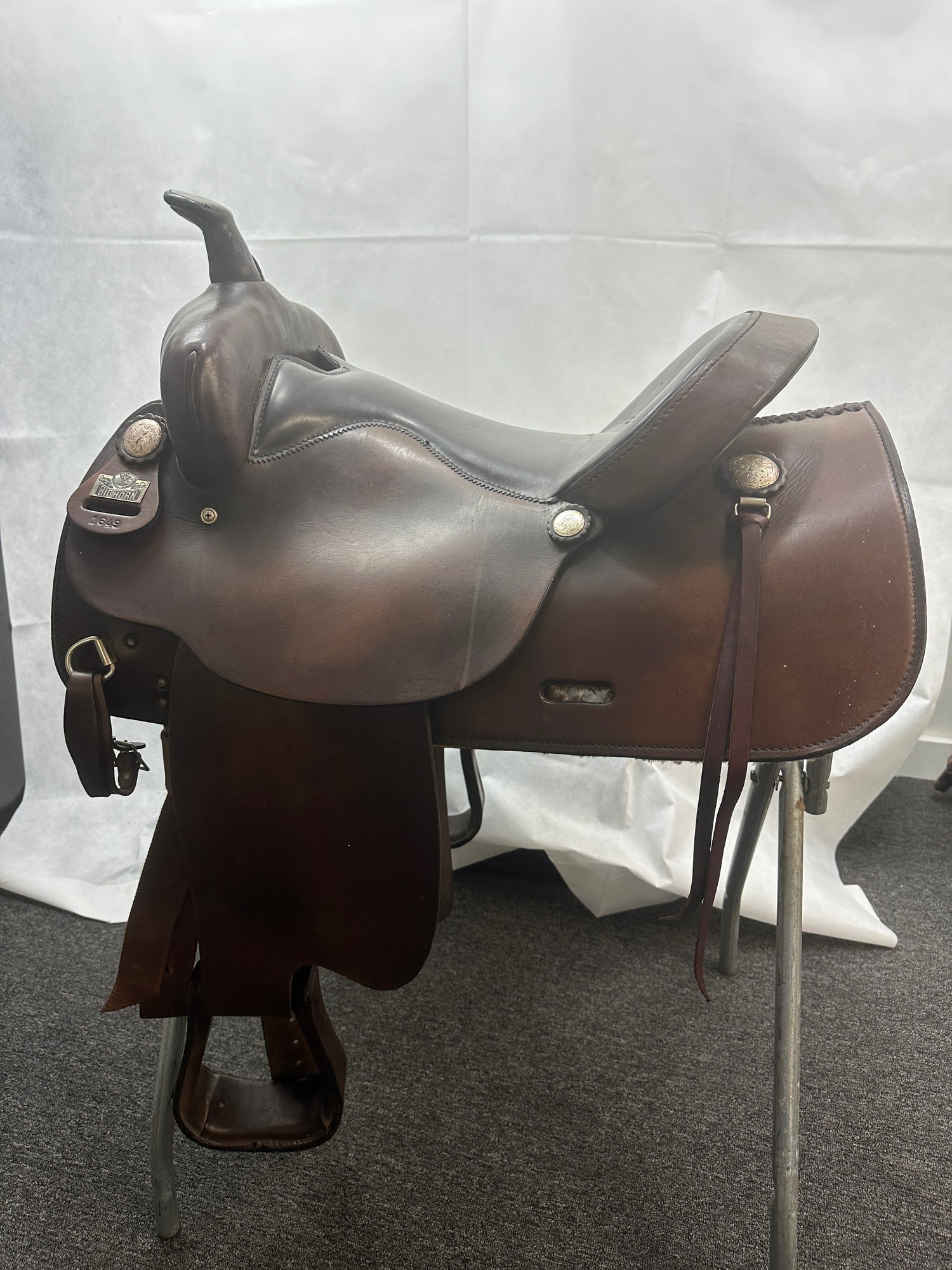 Saddle - Western Big Horn 1649 Size 16 seat