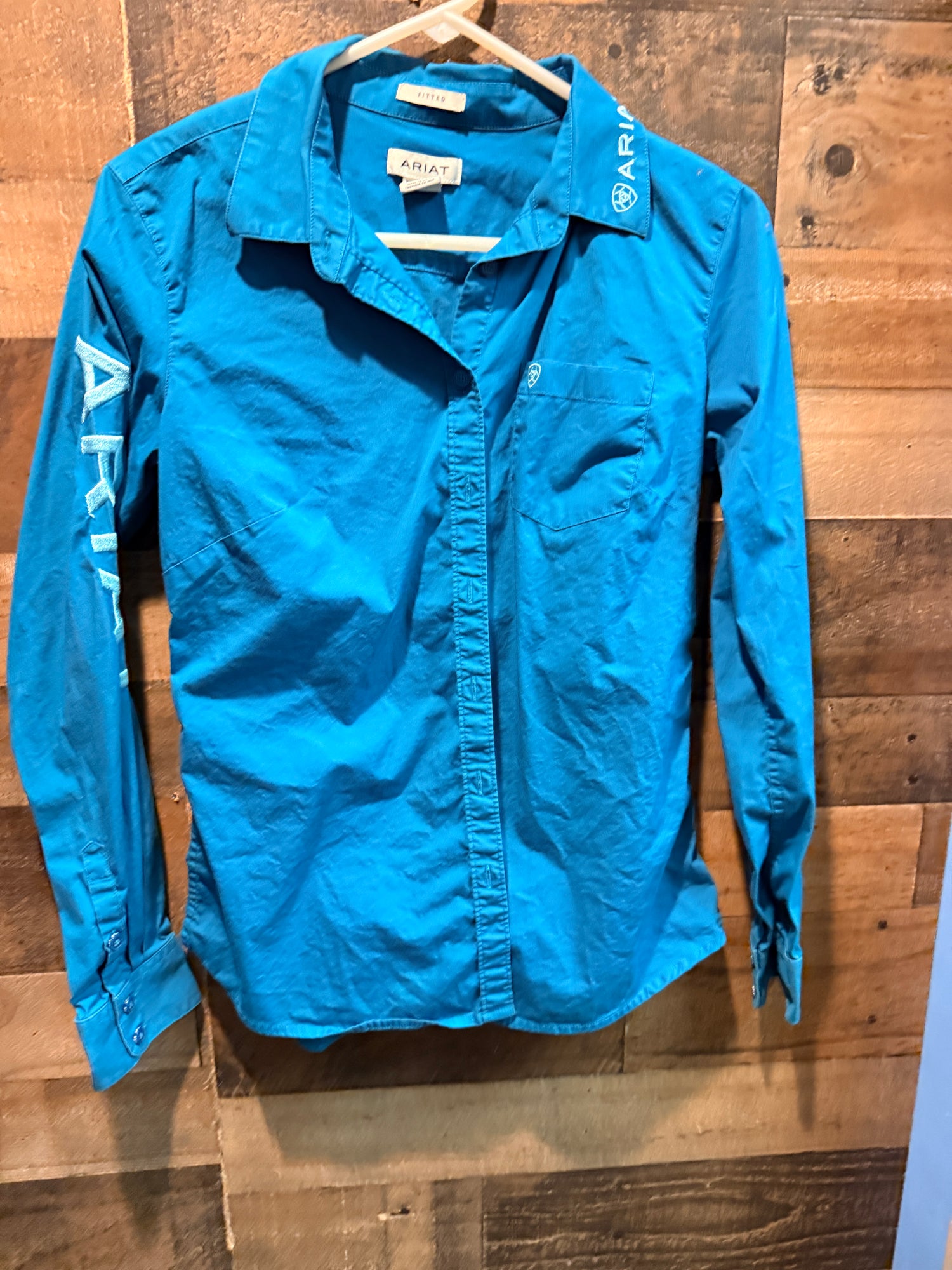 M Women's Ariat Teal shirt