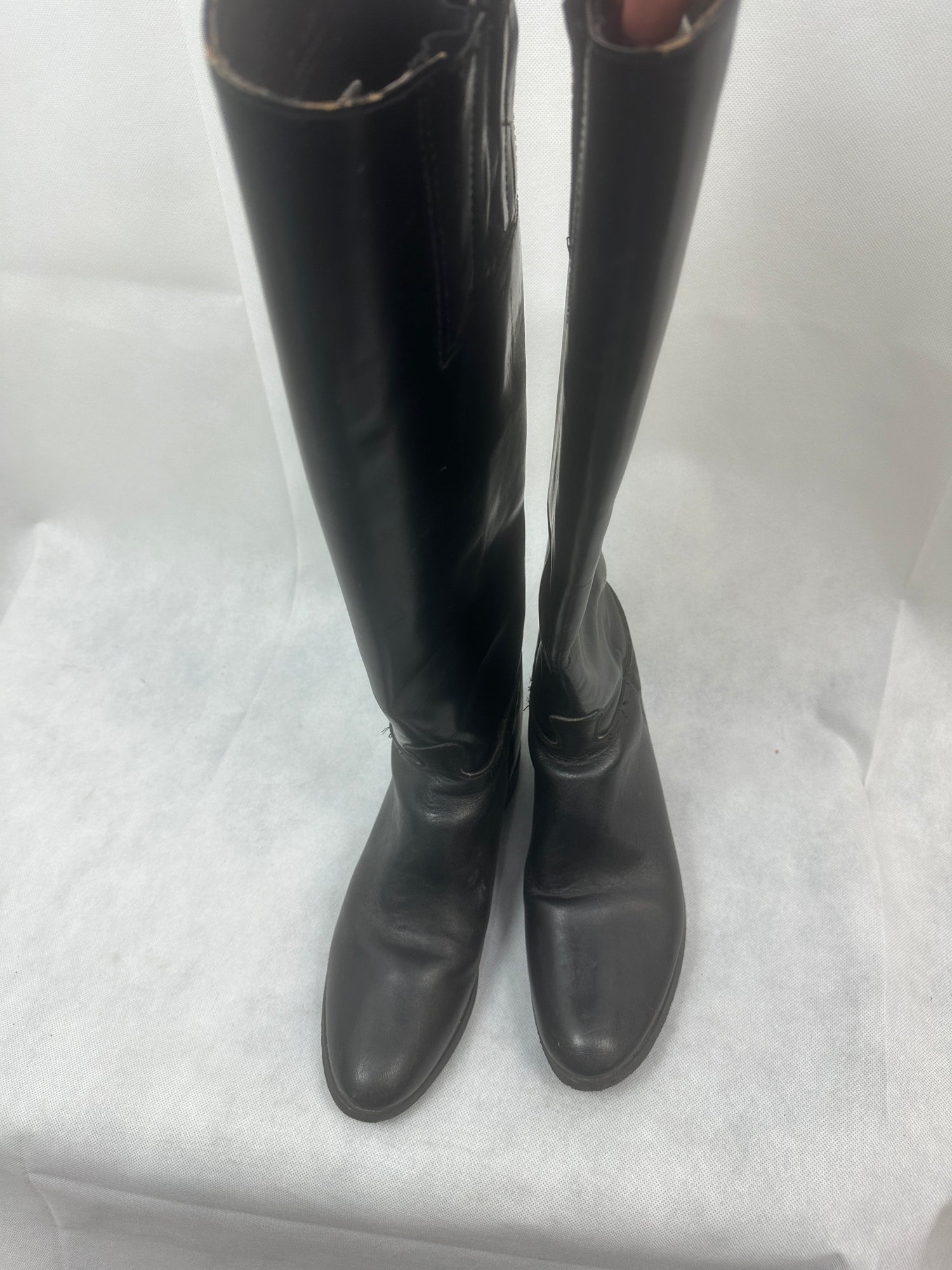 Women's tall boots We think size 9