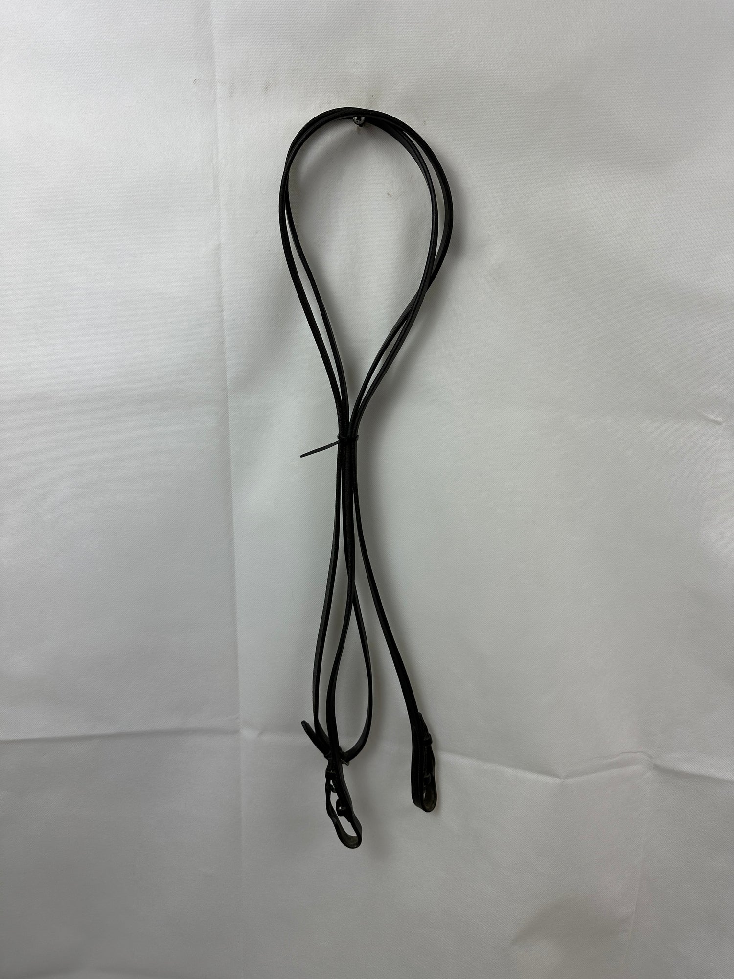 Black Wide Leather Curb Reins Flat