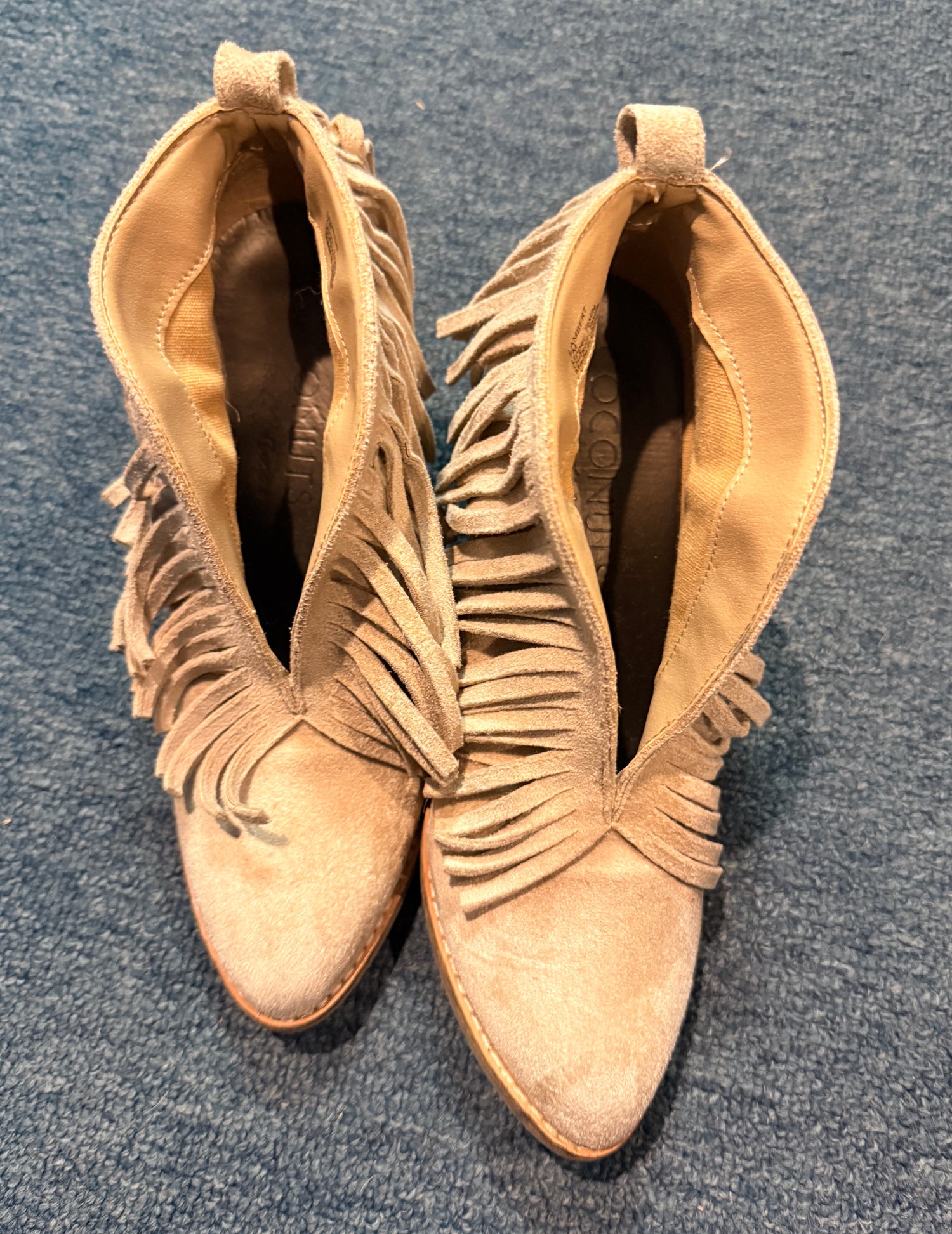 7 Women's Suede shoes