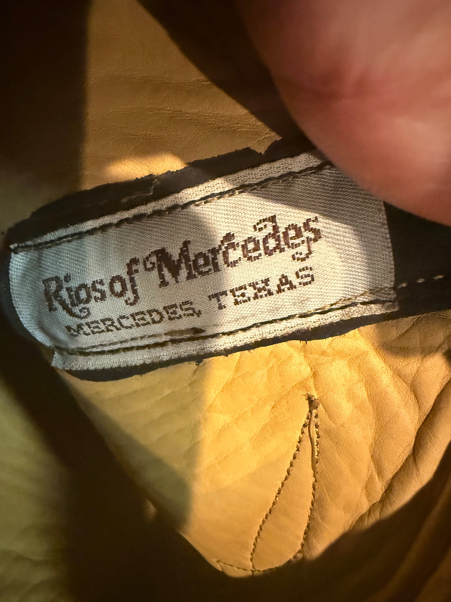 8D Women's Rios of Mercedes cowboy boots