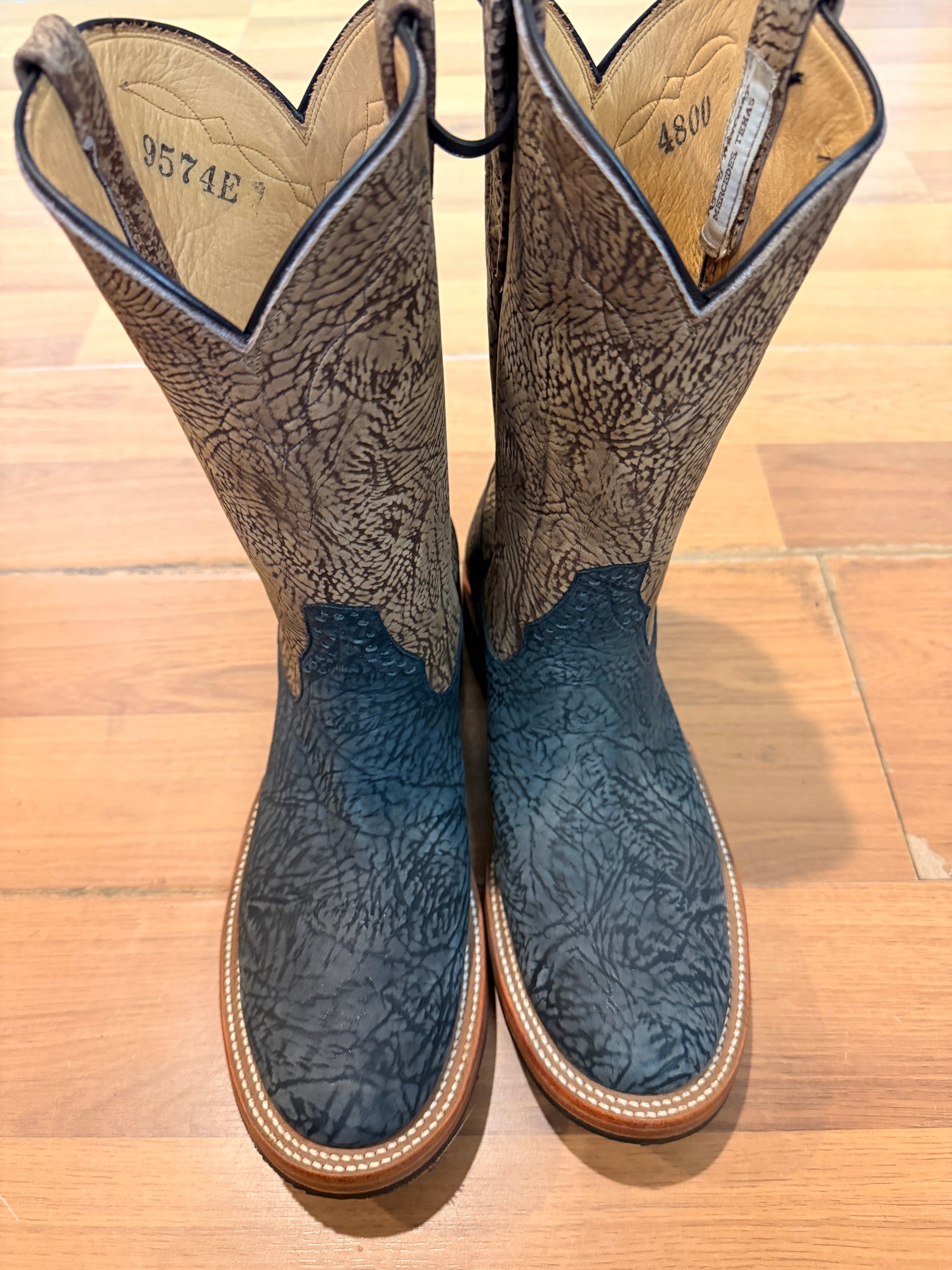 7W  Women's Rios of Mercedes cowboy boots