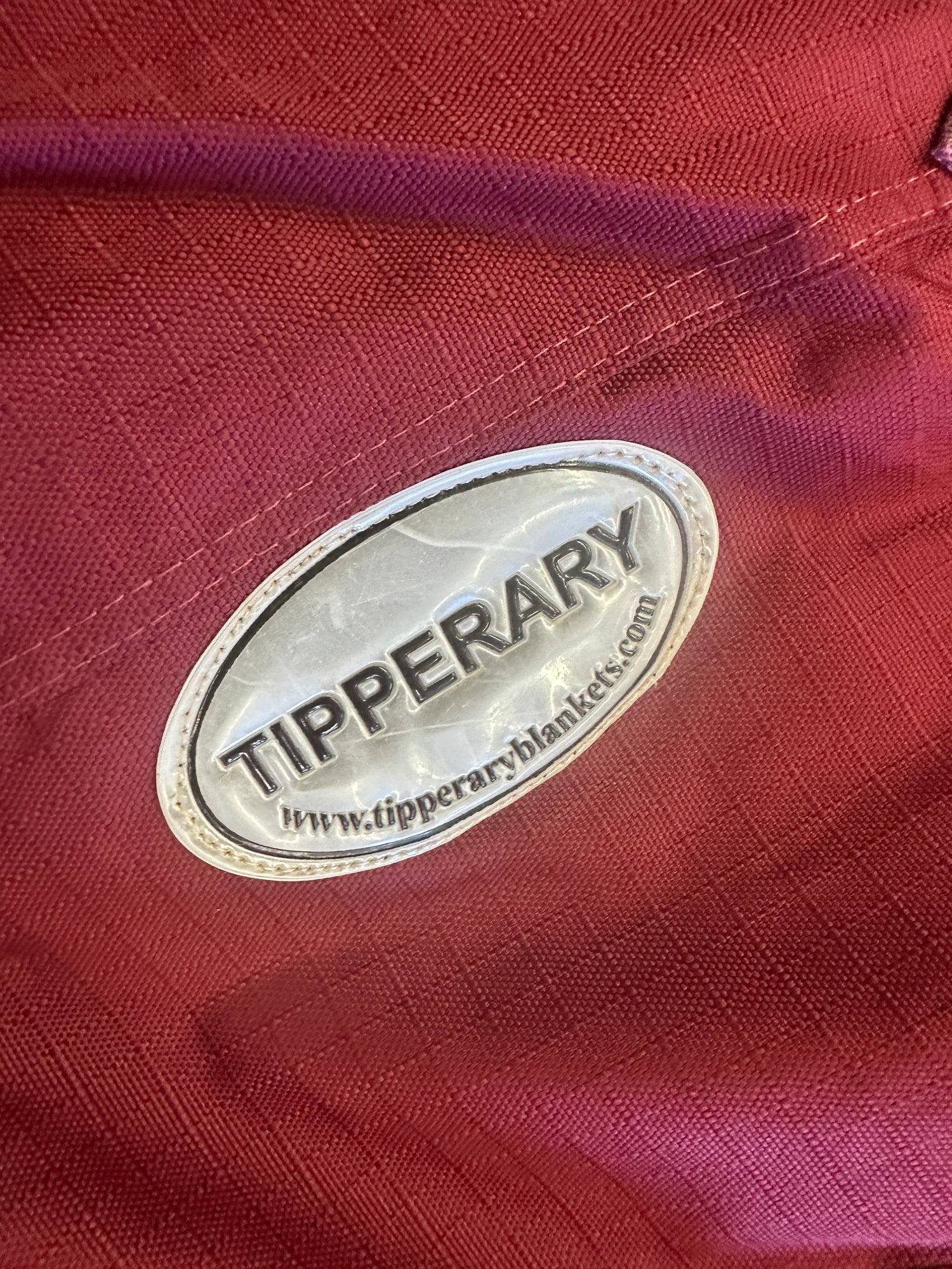 72 Med Weight w/ Neck Tipperary Blanket Burgundy