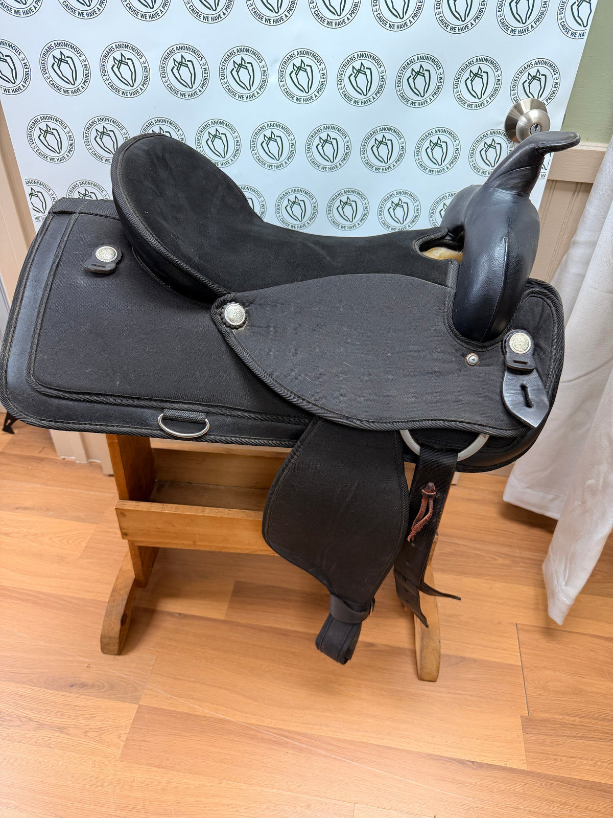 Saddle - Western 17" Abetta Synthetic approx 2022-2023