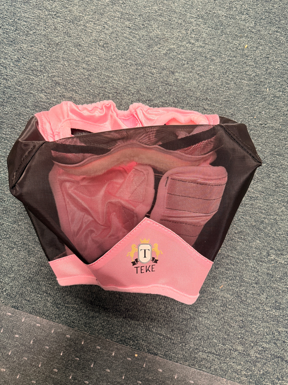Teke horse fly mask with out ears Pink Full size