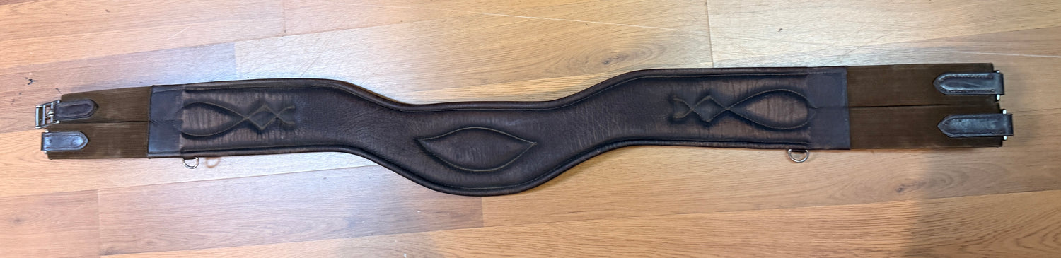 52" Total Saddle Fit Shoulder Relief English Brown Girth good condition