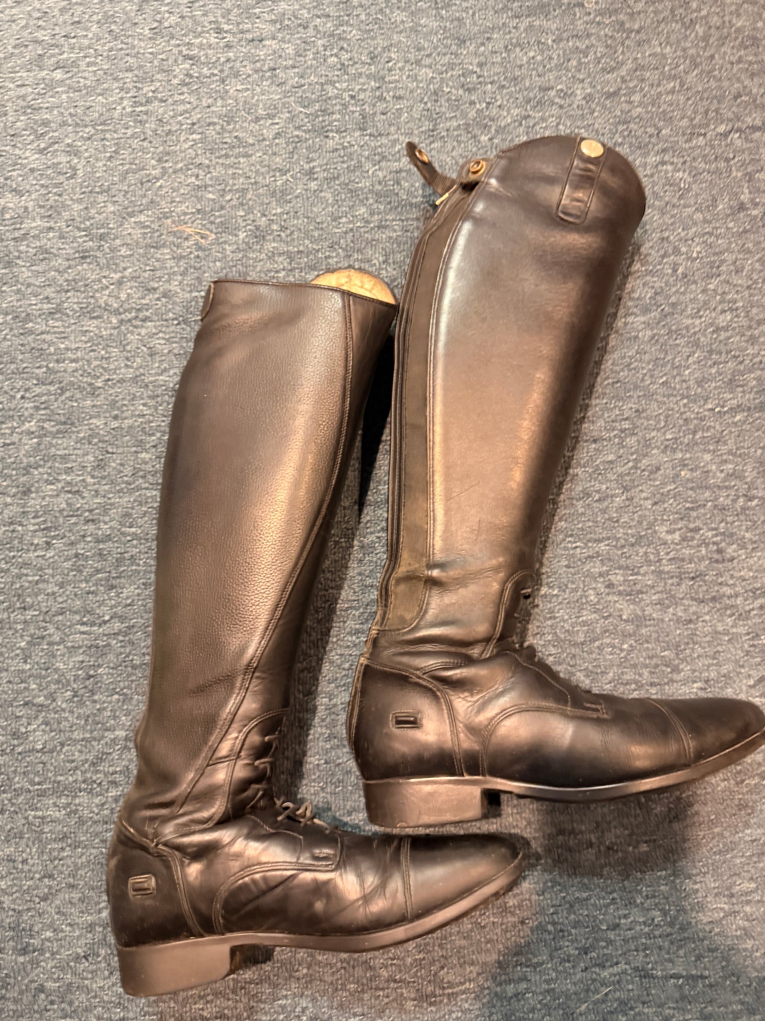 8-8.5 Women's Black Field Boot European Leather